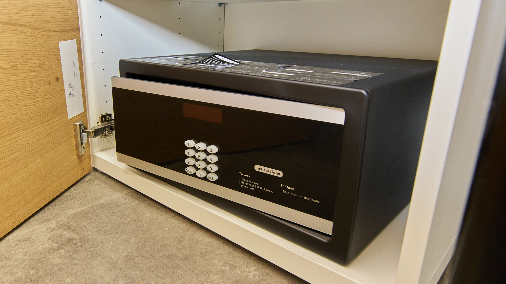 ・【205：金庫】貴重品はこちらにお入れください