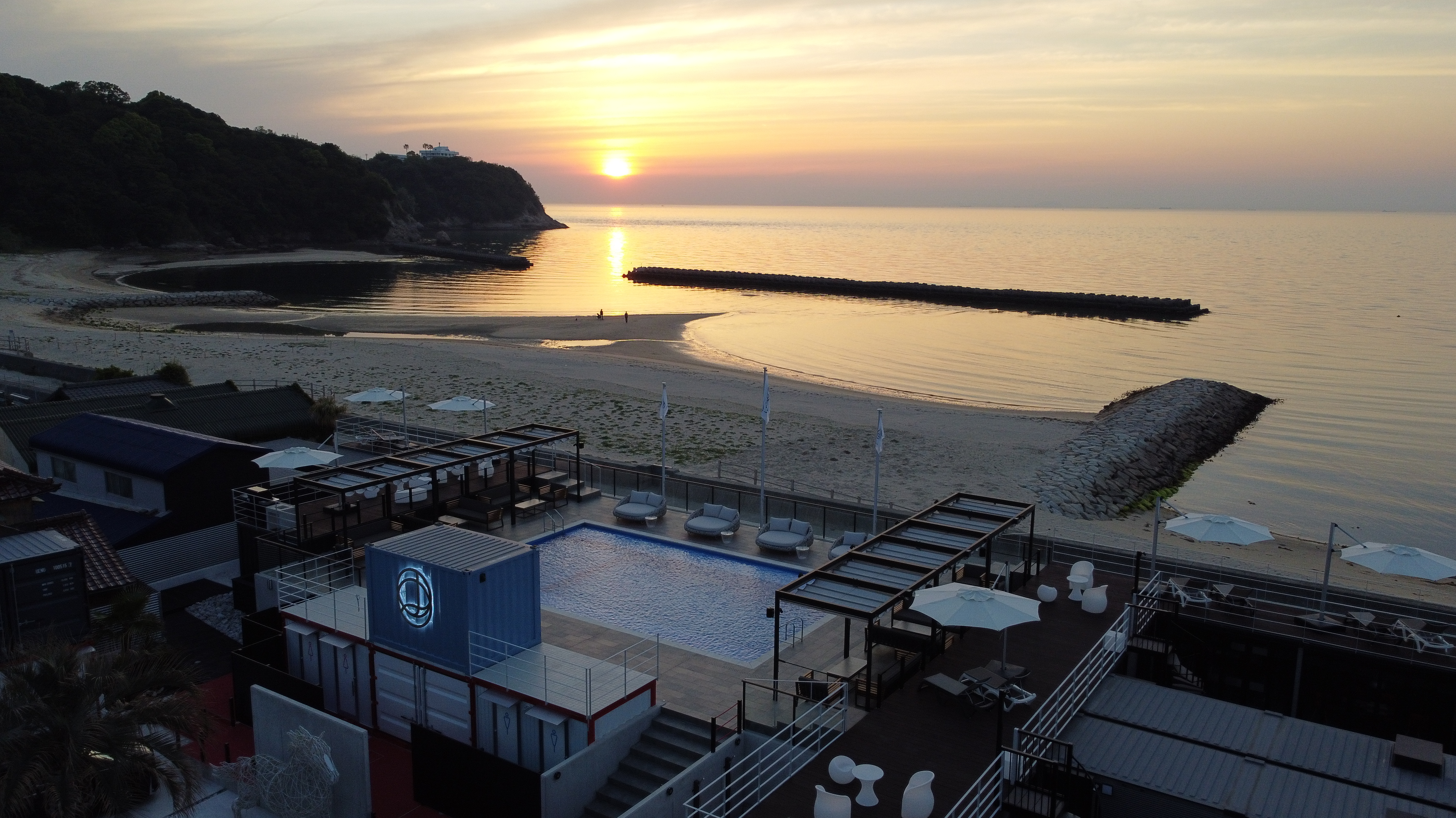 写真は5月に撮ったものです。もっと赤く染まった写真も載せていきます