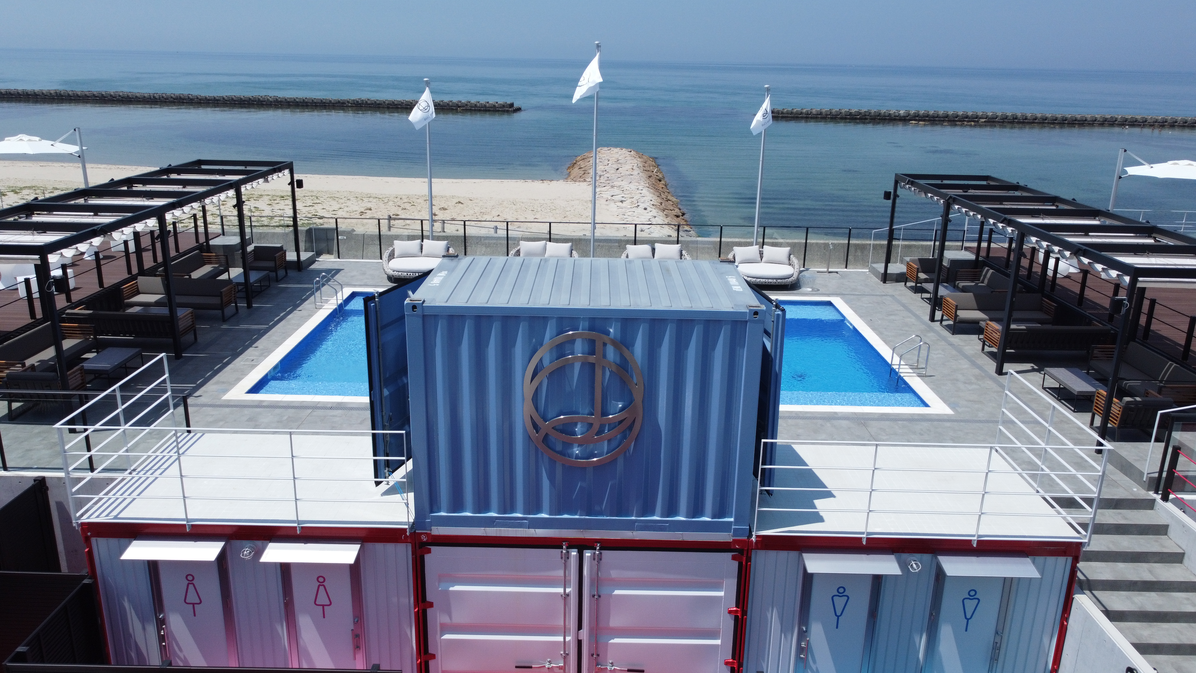 ドローンでプール撮影してみました