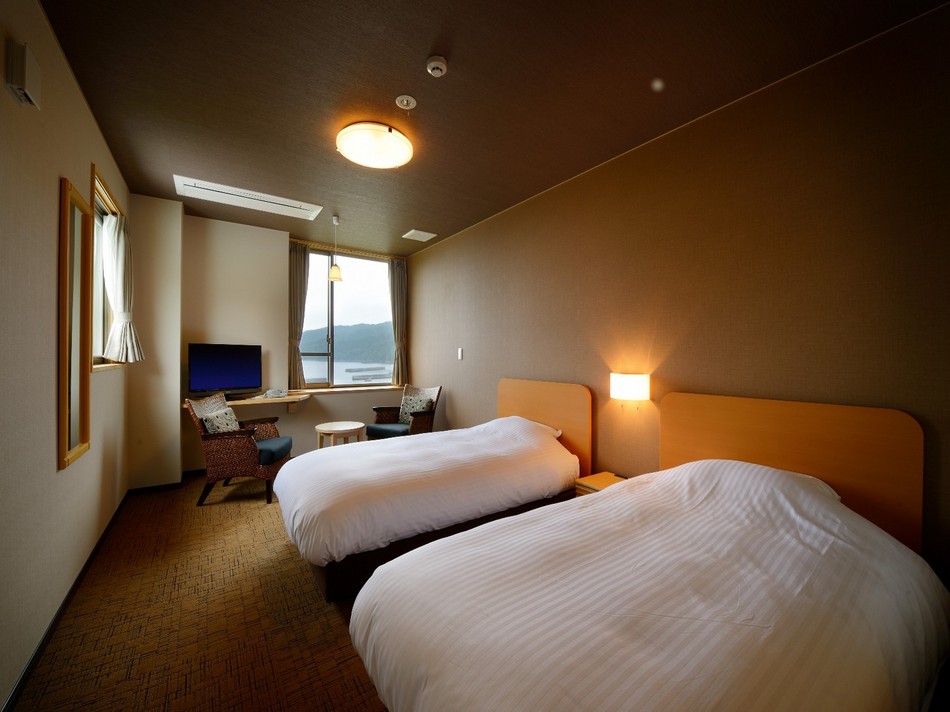 Western-style twin room
