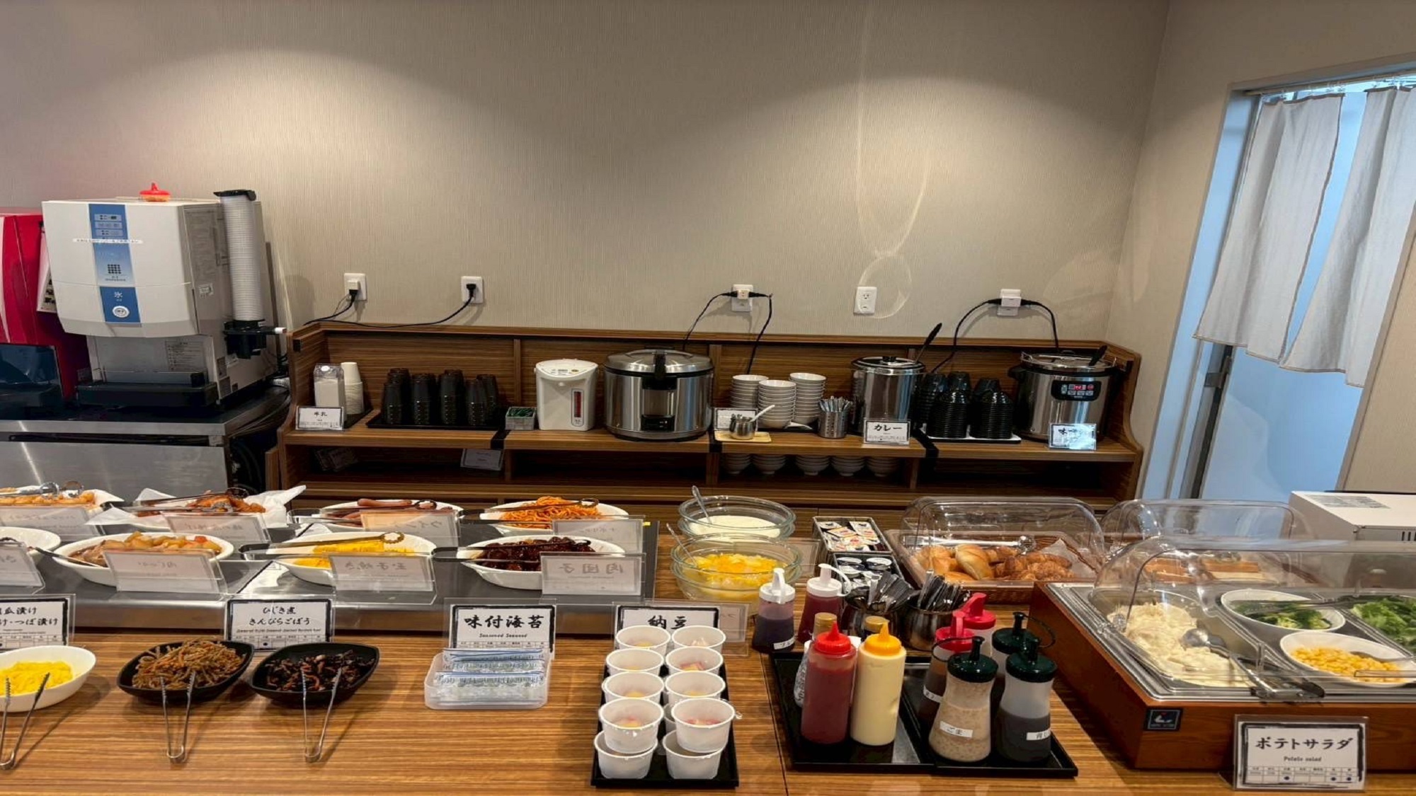 朝食バイキング