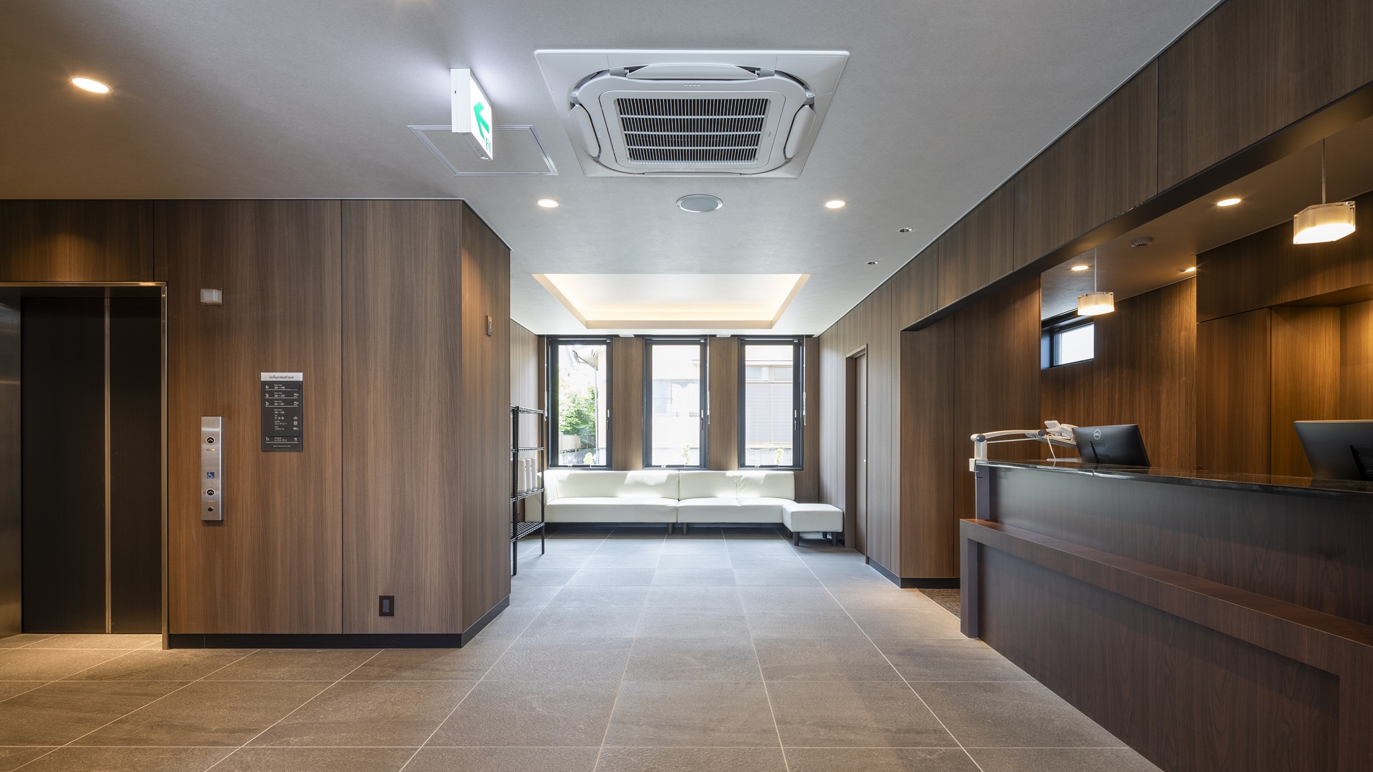 フロント／ロビー