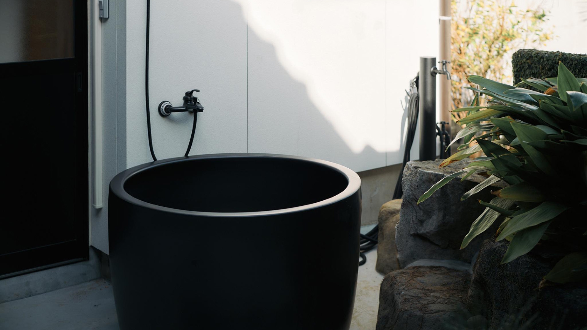 【１泊夕食付】選べる出張ケータリングディナー付き　＜露天風呂＆サウナ付ヴィラ＞