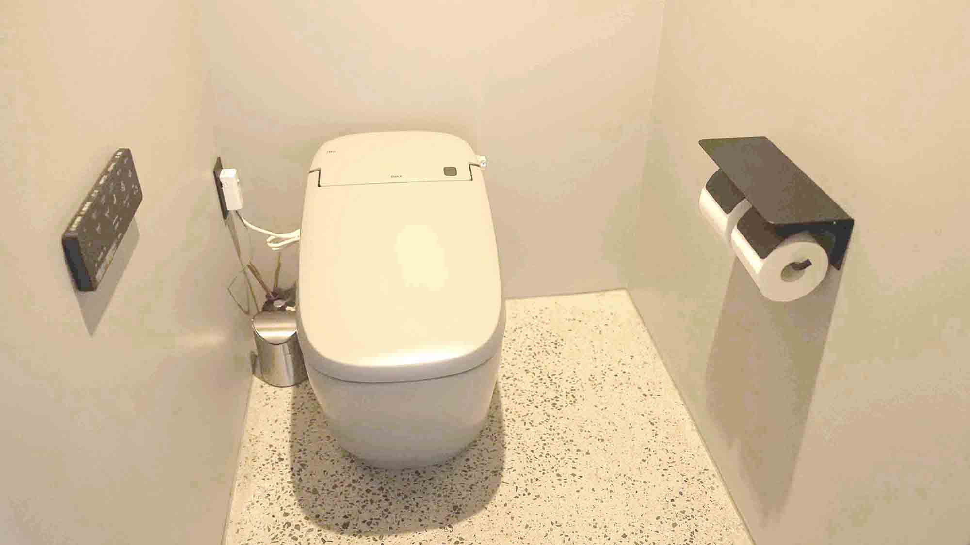 ・【C棟】温水洗浄機能付きトイレを完備しております