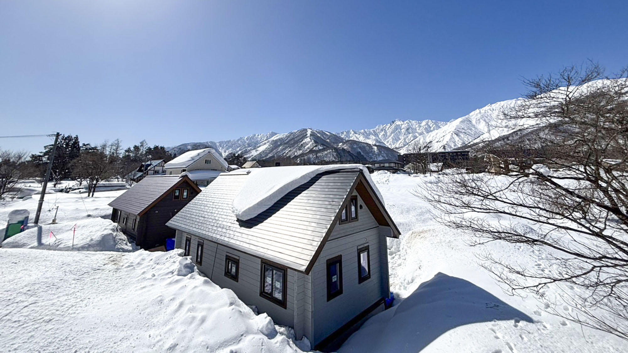・【外観】自然豊かな白馬村を満喫。四季折々の美しい景色に目を奪われます