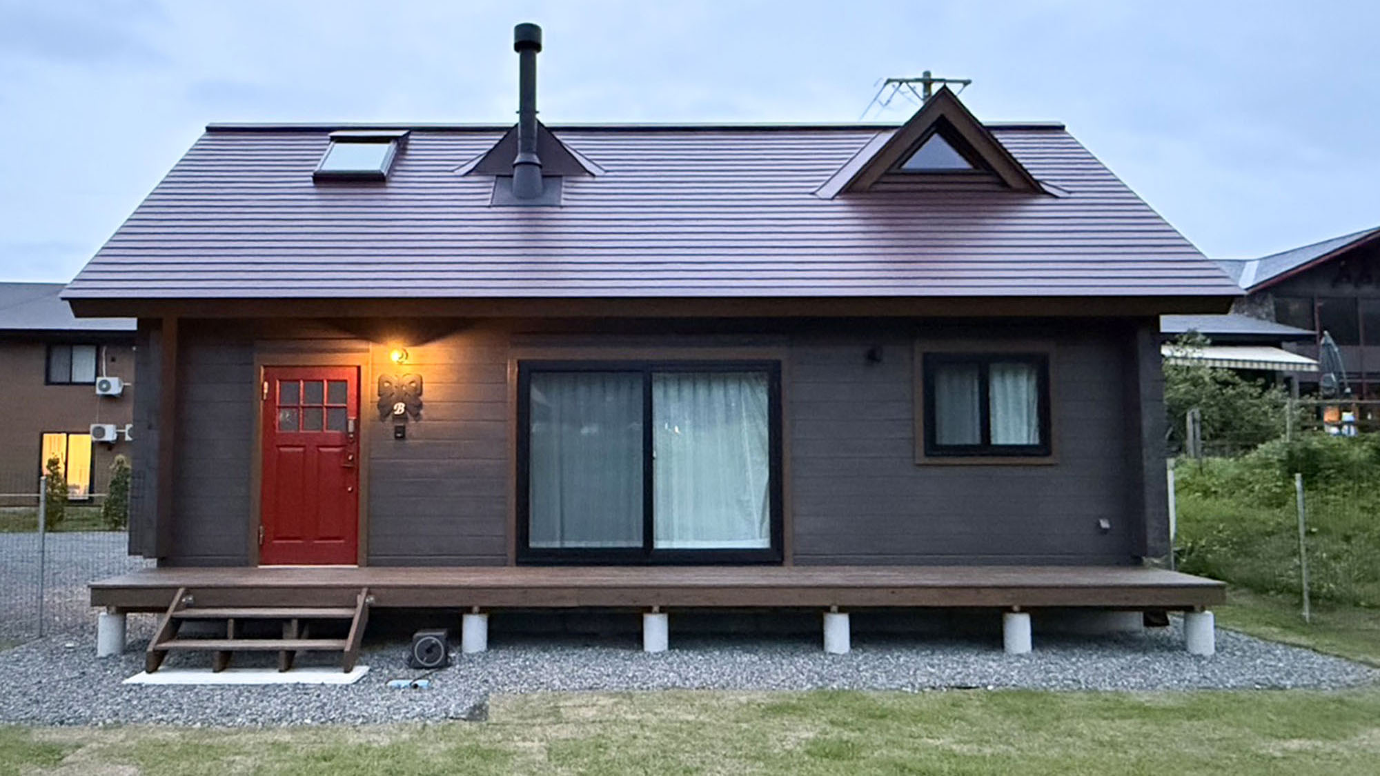 ・【コテージ1：外観】自然の中でのびのびと気持ちを開放できるコテージ。まるで第二の家のような滞在を♪