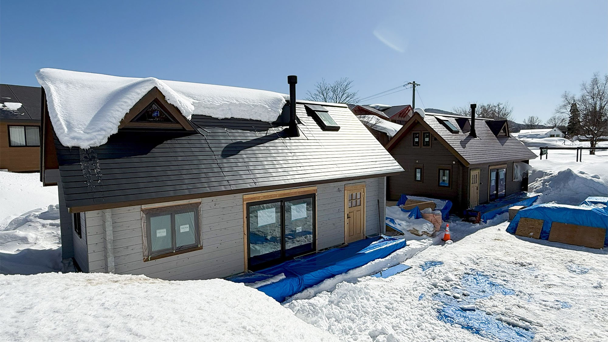・【外観】真っ白な雪が降り積もる宿で　非日常を体験する贅沢