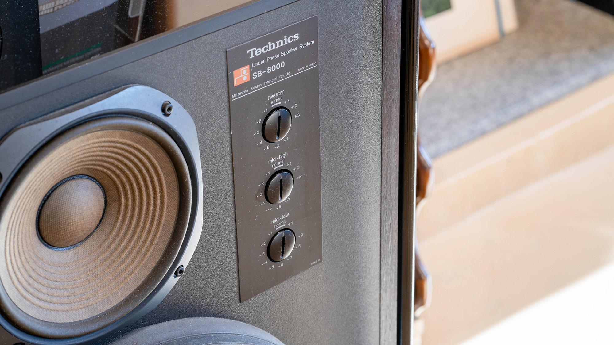 ・【1階共有スペース】本格的な音響システムでゆっくり音楽鑑賞を楽しんでみては