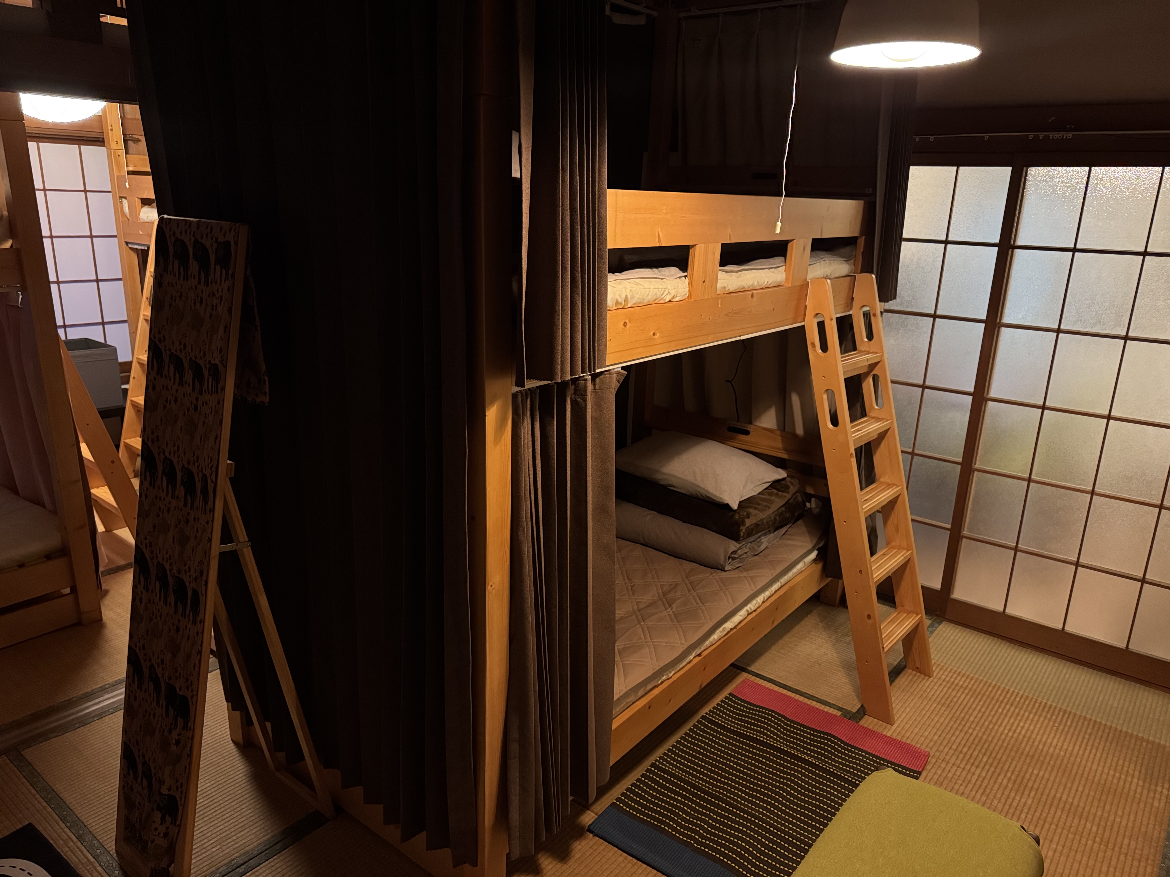 1階｜ドミトリールーム（相部屋）