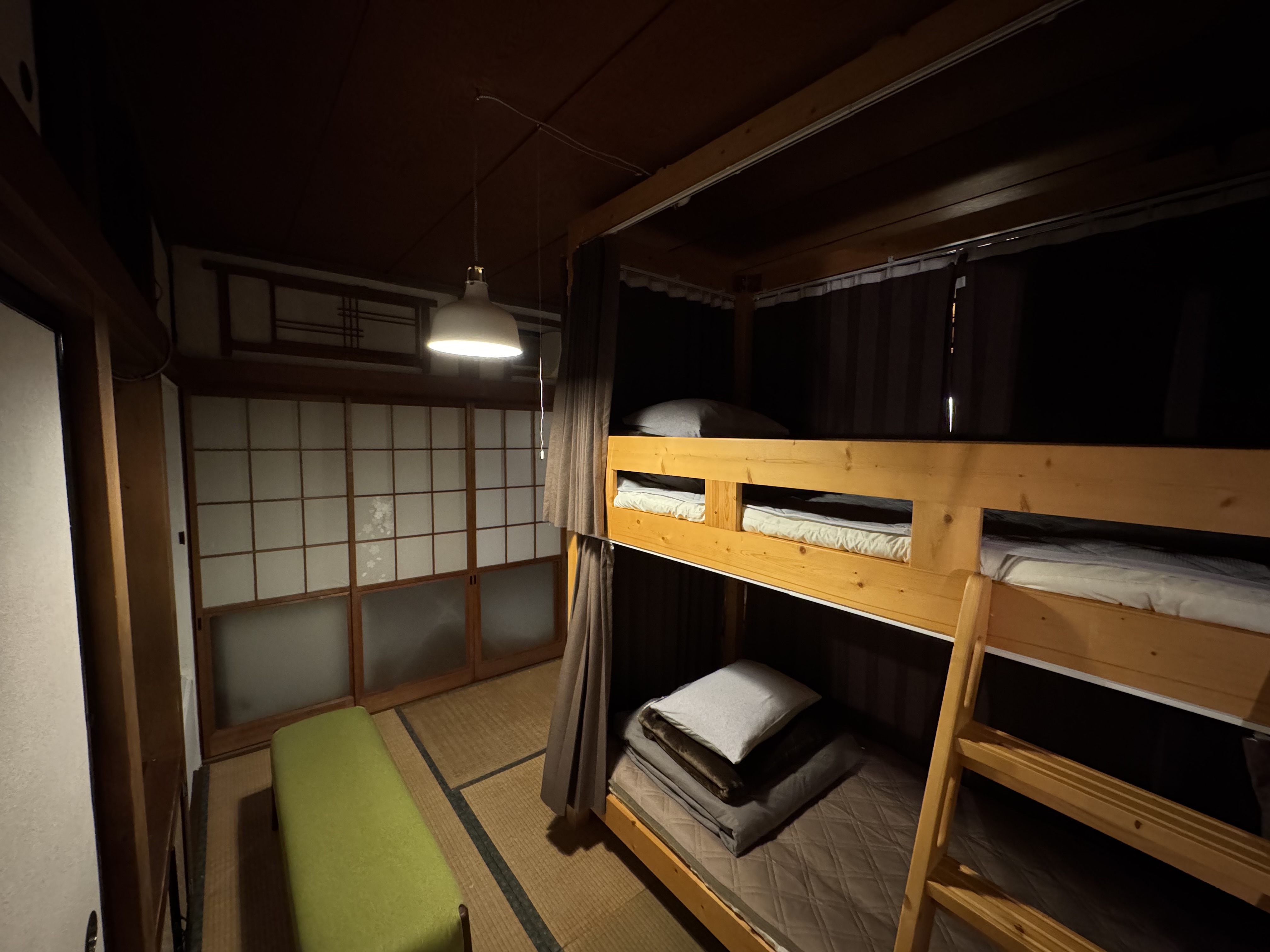 1階｜ドミトリールーム（相部屋）