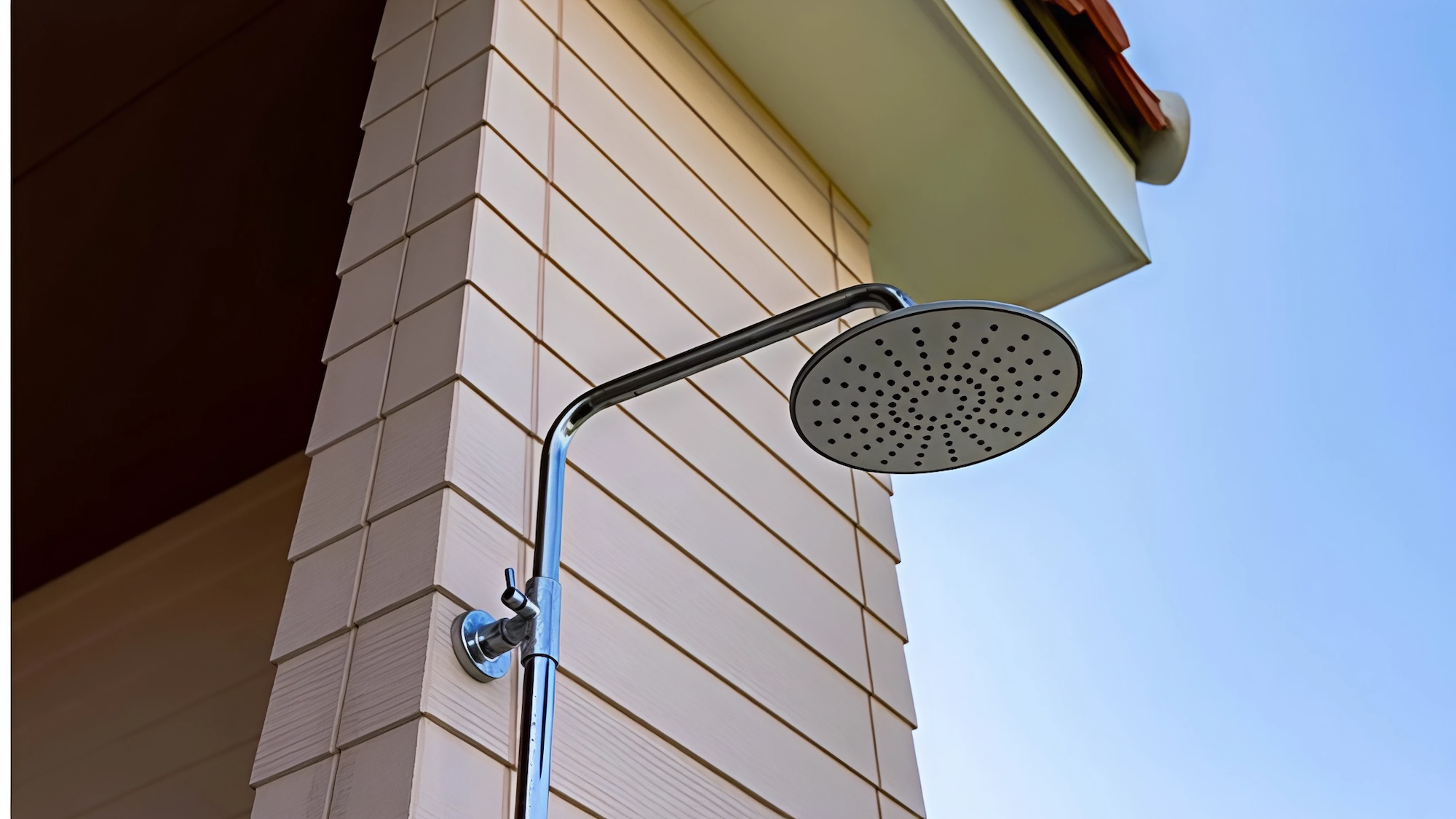 サウナ後やビーチ遊び後に便利なシャワースペース