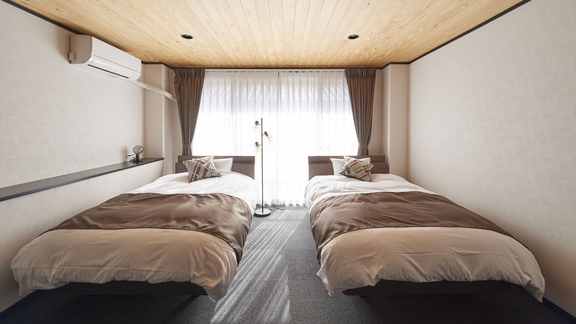 デラックスツイン（DELUXE TWIN）