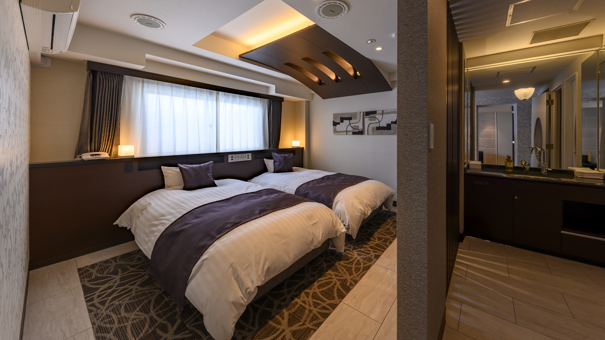 【スイート】リビング+ベッドルーム 温泉付き／2名様　ベッドルームの様子