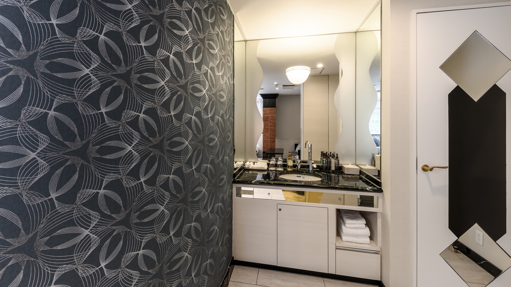 【スーペリア】ツイン 温泉付き／1-2名様　お部屋でいつでも温泉をお楽しみいただけます