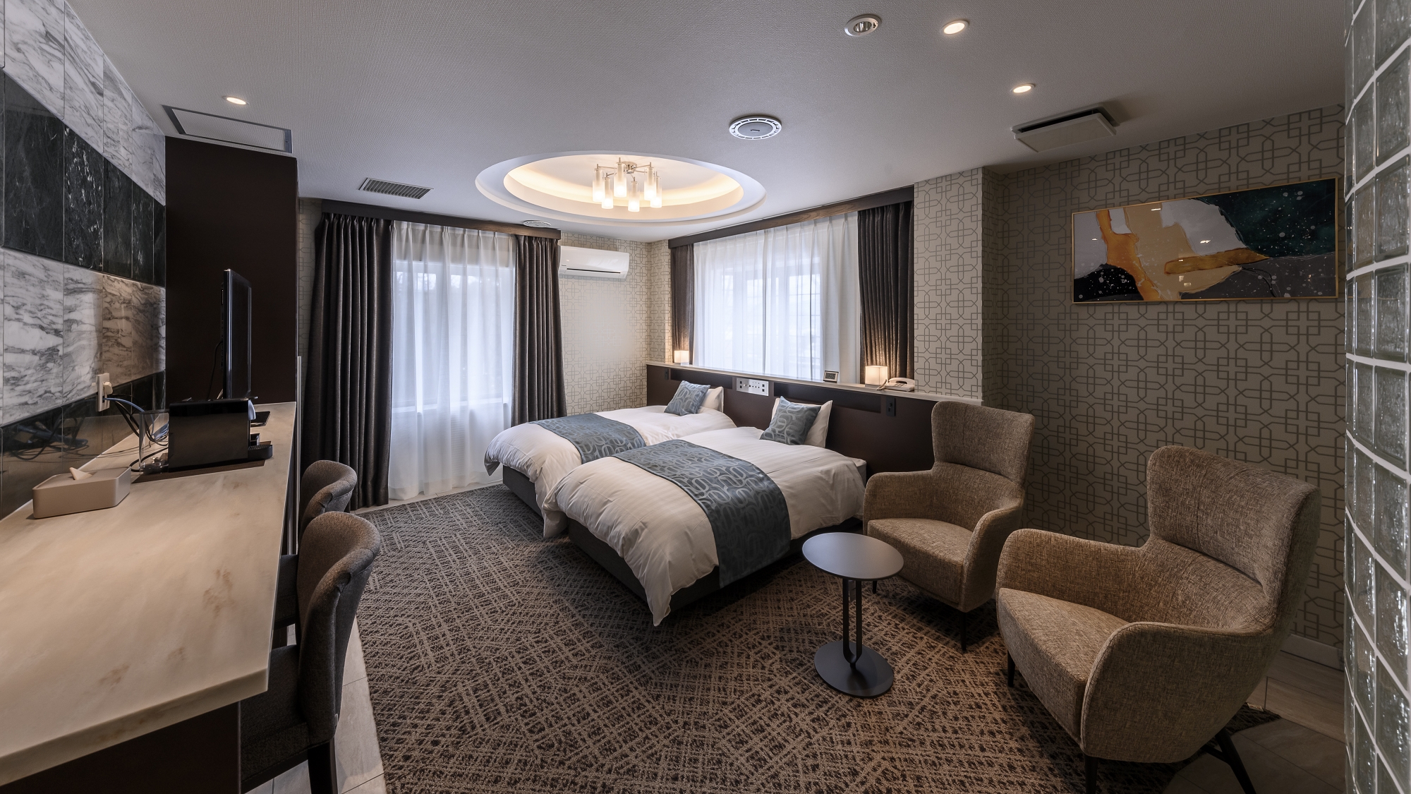 【デラックス】ツイン 温泉付き／1-2名様　ゆったりお寛ぎいただける広めのお部屋です