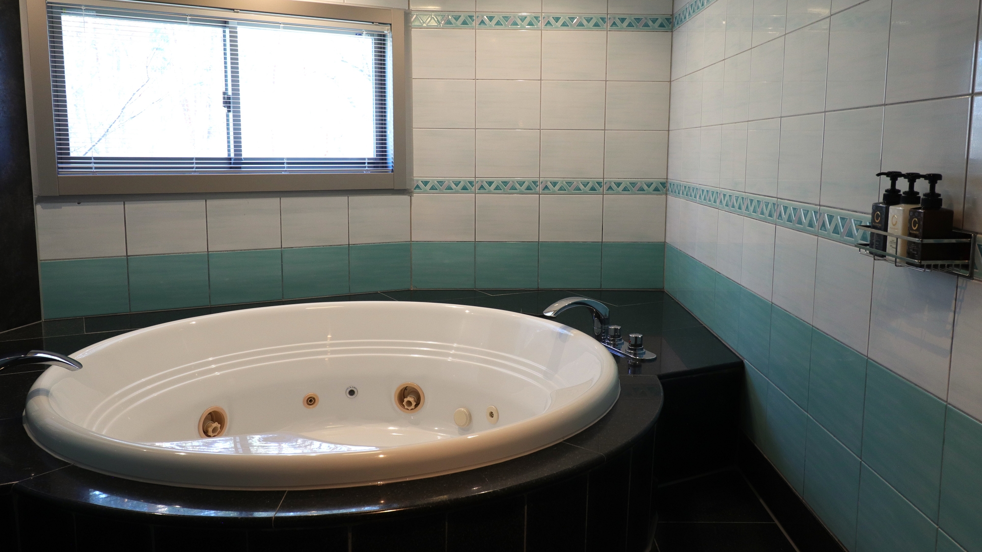 【デラックス】ツイン 温泉付き／1-2名様　安曇野穂高温泉はお肌つるつる美肌の湯