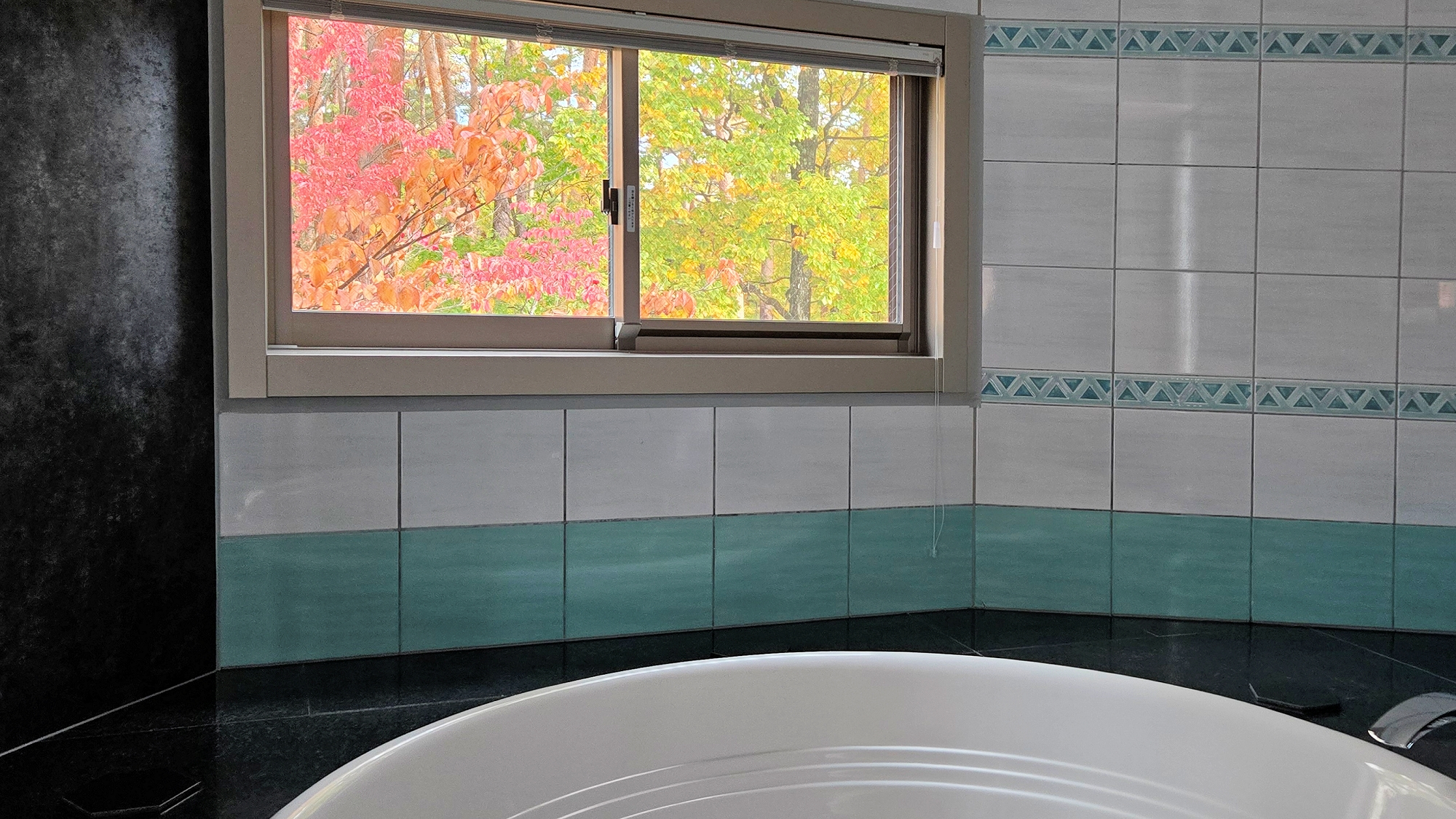 温泉につかりのんびりと