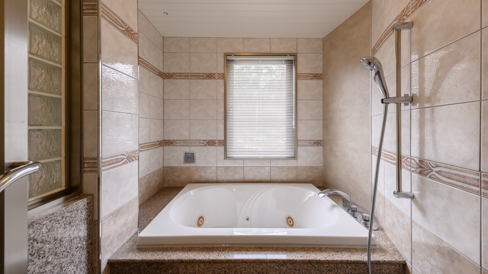 【スタンダード】ツイン 温泉付き／1-2名様　いつでもお部屋で楽しめる温泉