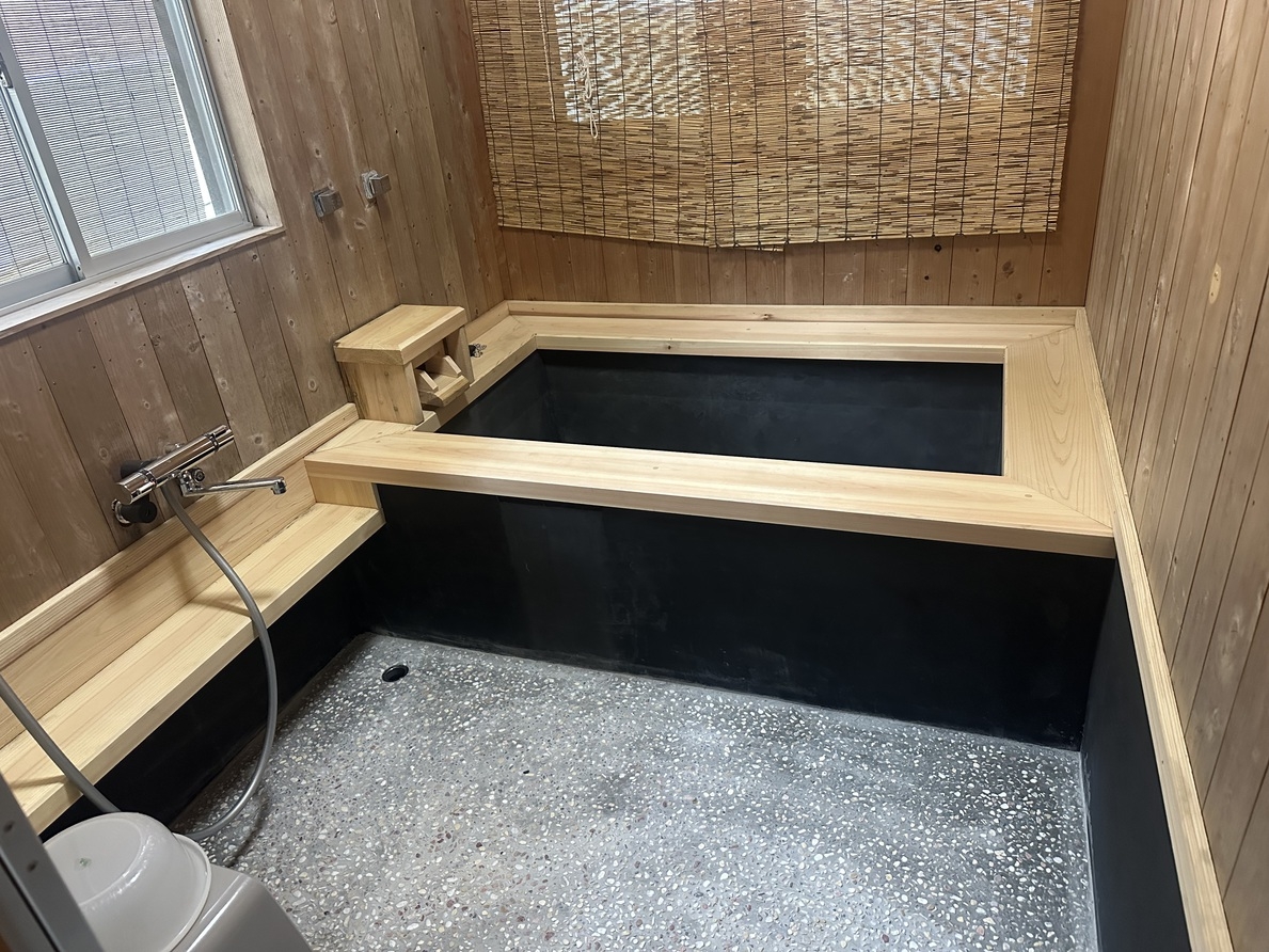 「１泊２食付き」大人数用コテージ｜プライベートサウナ、露天風呂