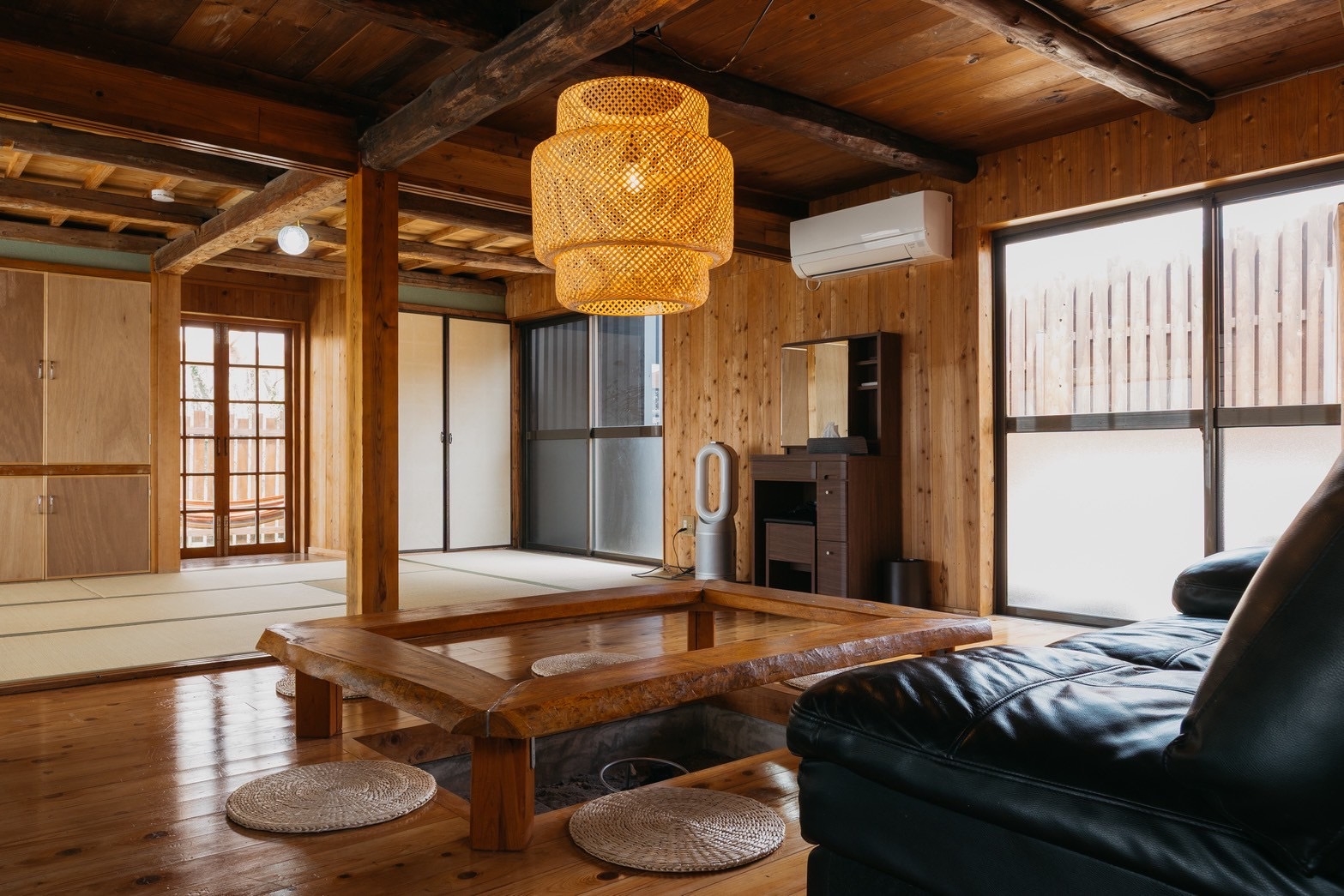 「１泊２食付き」大人数用コテージ｜プライベートサウナ、露天風呂