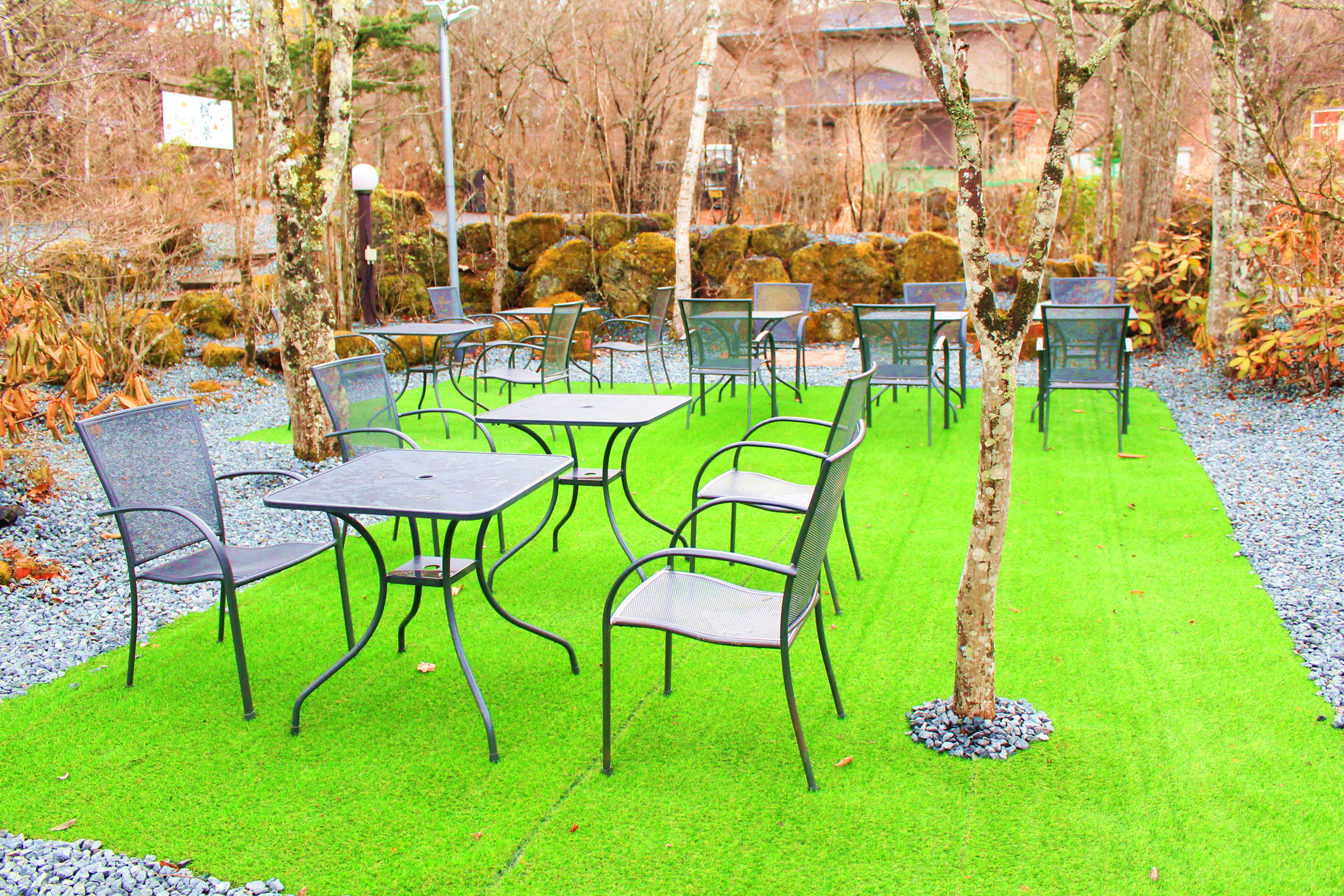 庭園とバーベキュースペース