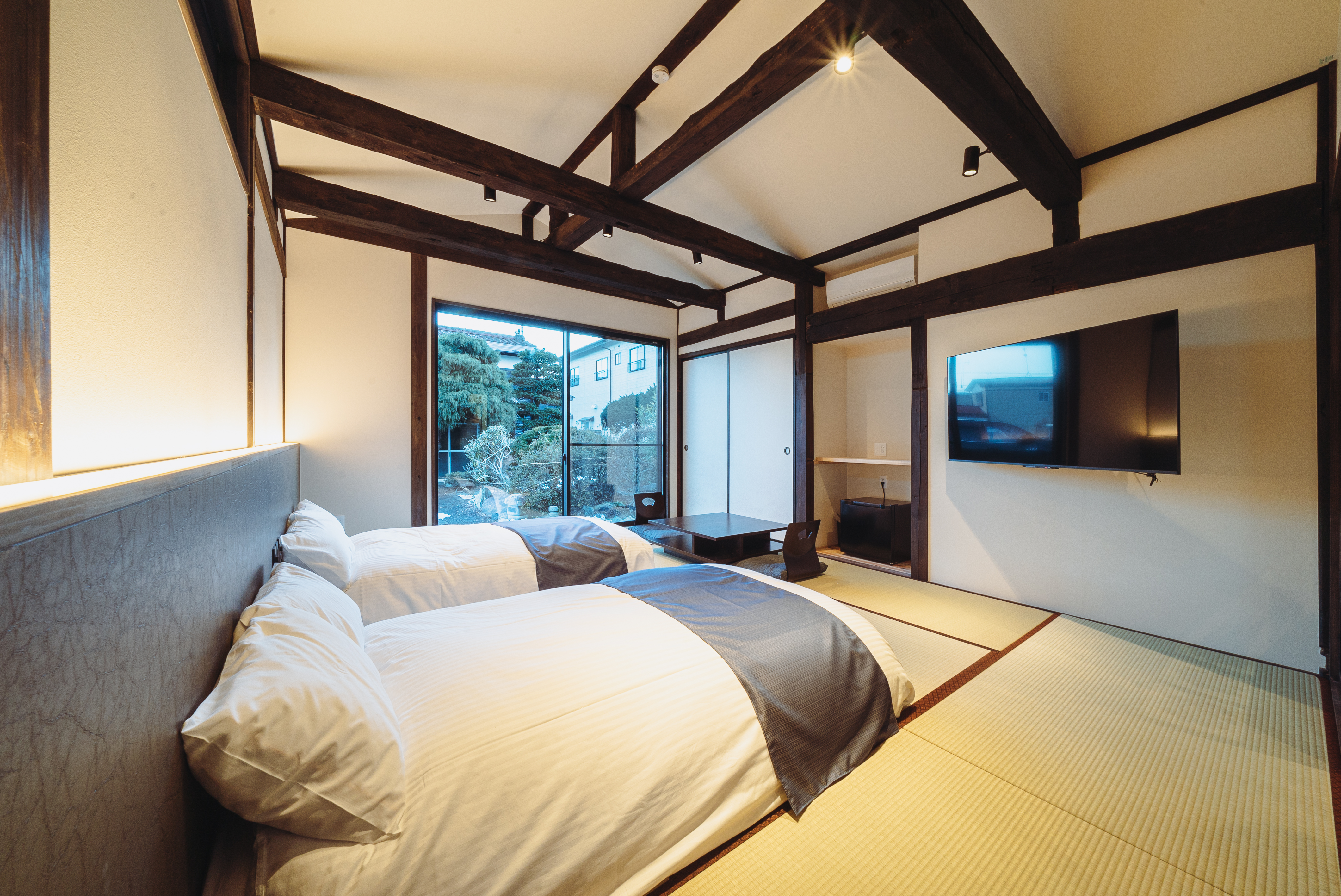 和モダン武家屋敷ルーム：四方の間