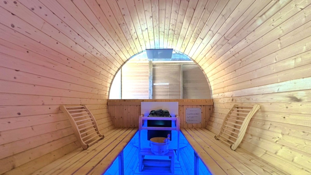 【貸切バレルサウナ】セルフロウリュ可能です。お好みの温度で、じっくりと汗をかくことができます