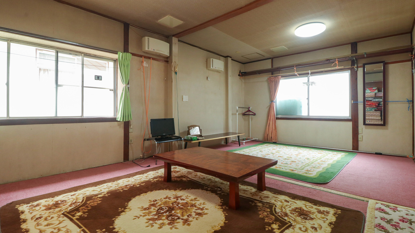 【旧館】和室12畳◆喫煙／エアコンあり（2〜6名様）
