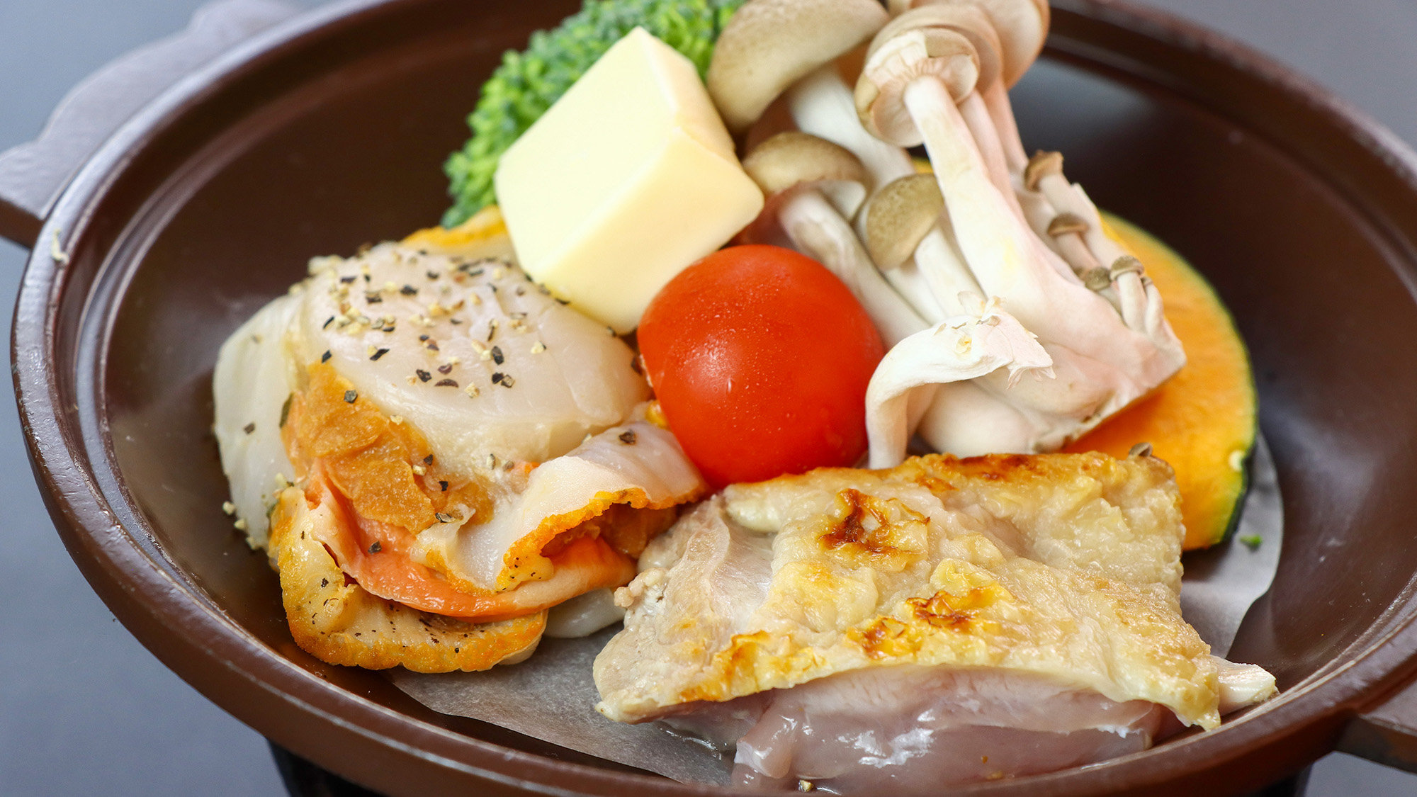 素材本来の甘みが際立つ当館自慢のメイン料理です。