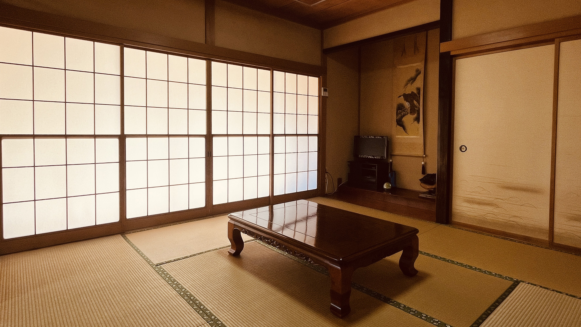 和室8畳&times;８畳（梅）2間続きなのでファミリーやグループにおすすめです。*