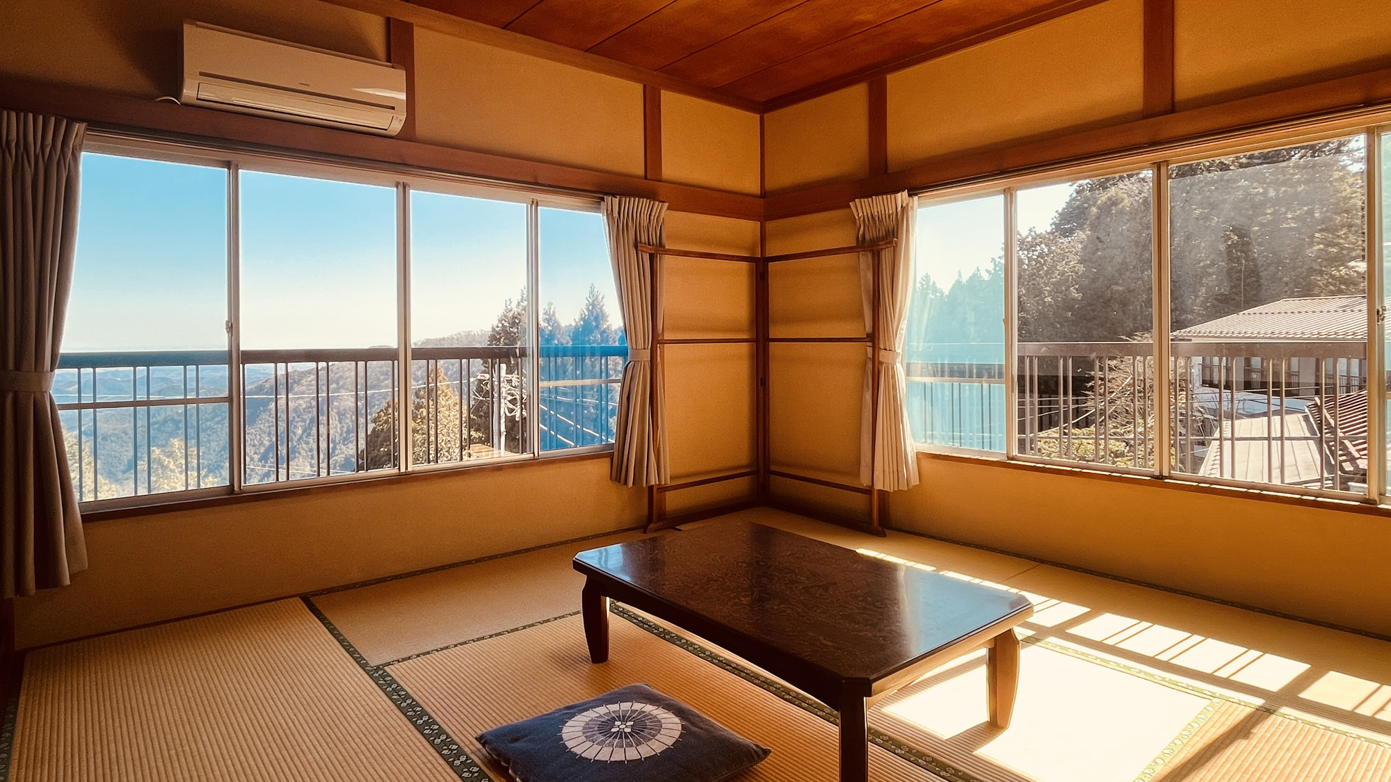 和室８畳（もみじ）天気が良ければ 筑波山が見えます。*