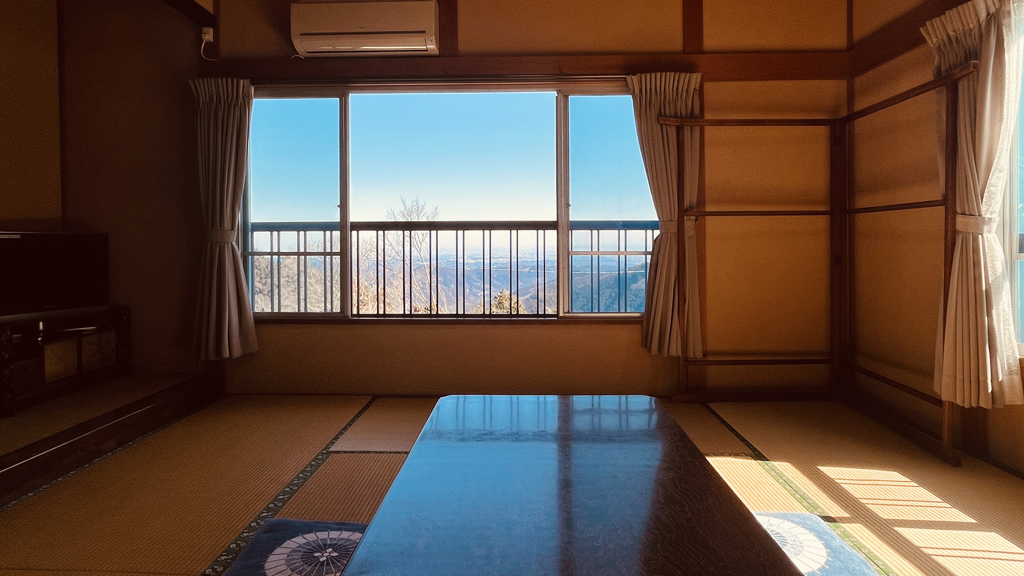 和室８畳（もみじ）天気が良ければ 筑波山が見えます。*