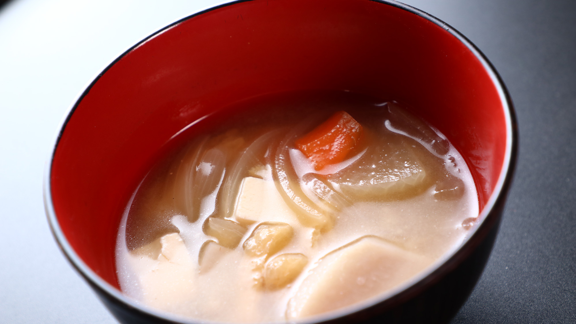 朝食_美味しい具沢山味噌汁