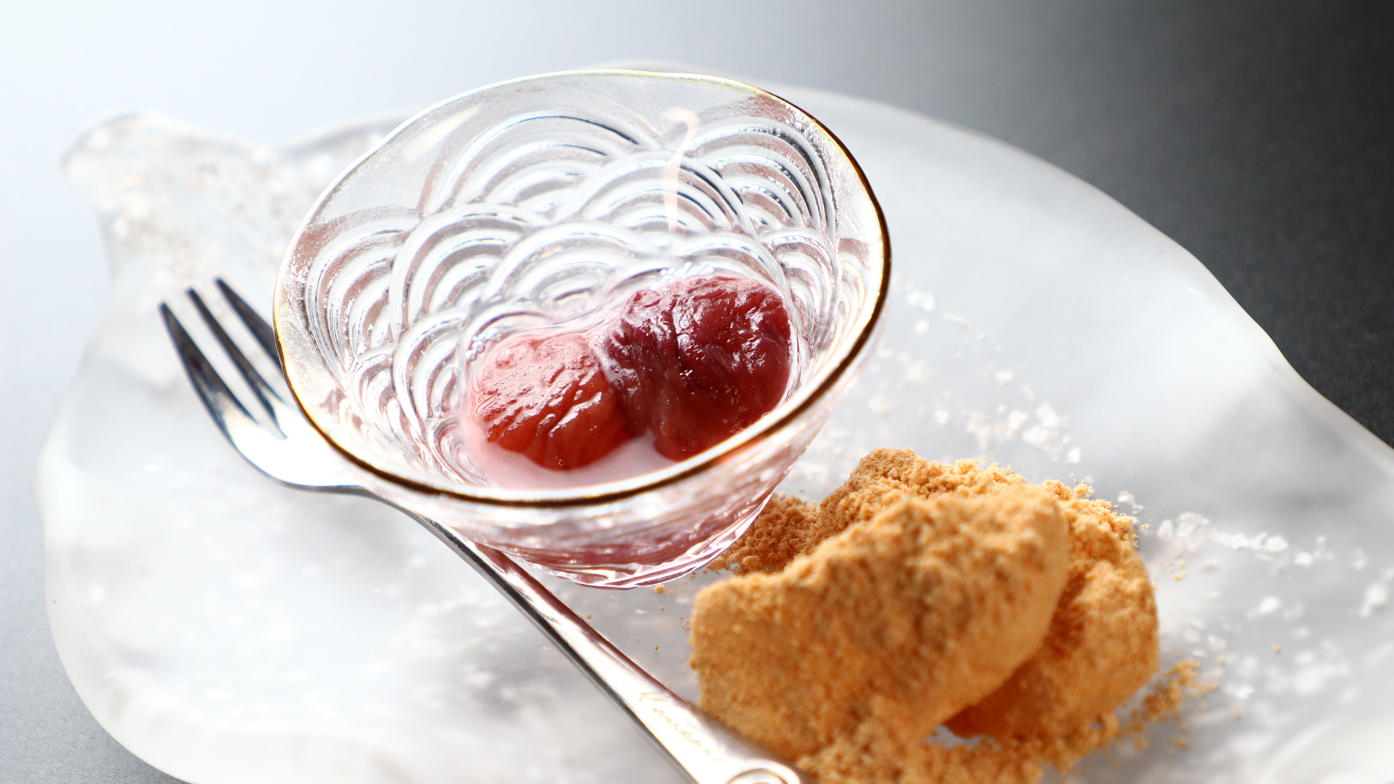 朝食_甘味(わらび餅とぶどうコンポート) 