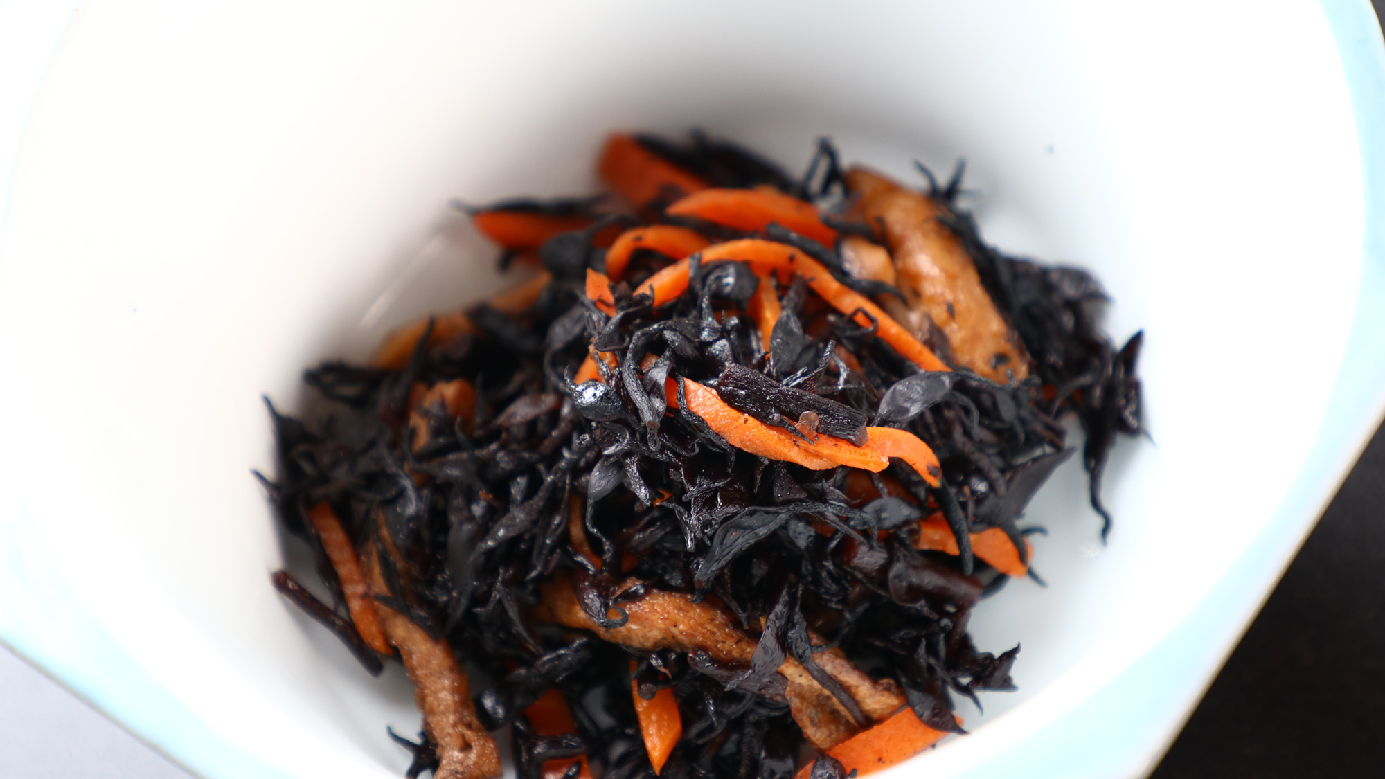 朝食_ひじき煮_ご飯に合う少し濃いめの味付け