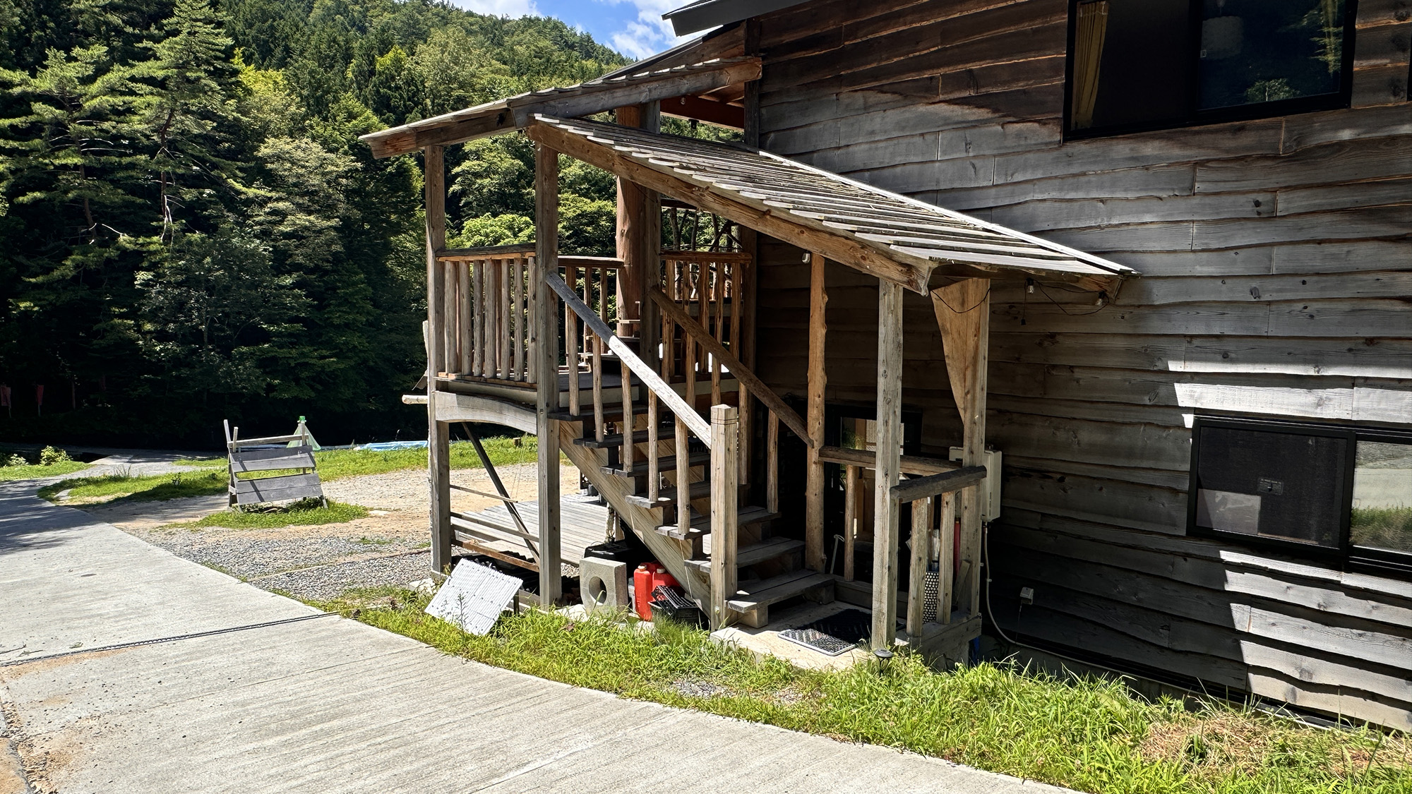 【外観】 ゲストハウス 宿泊入口 