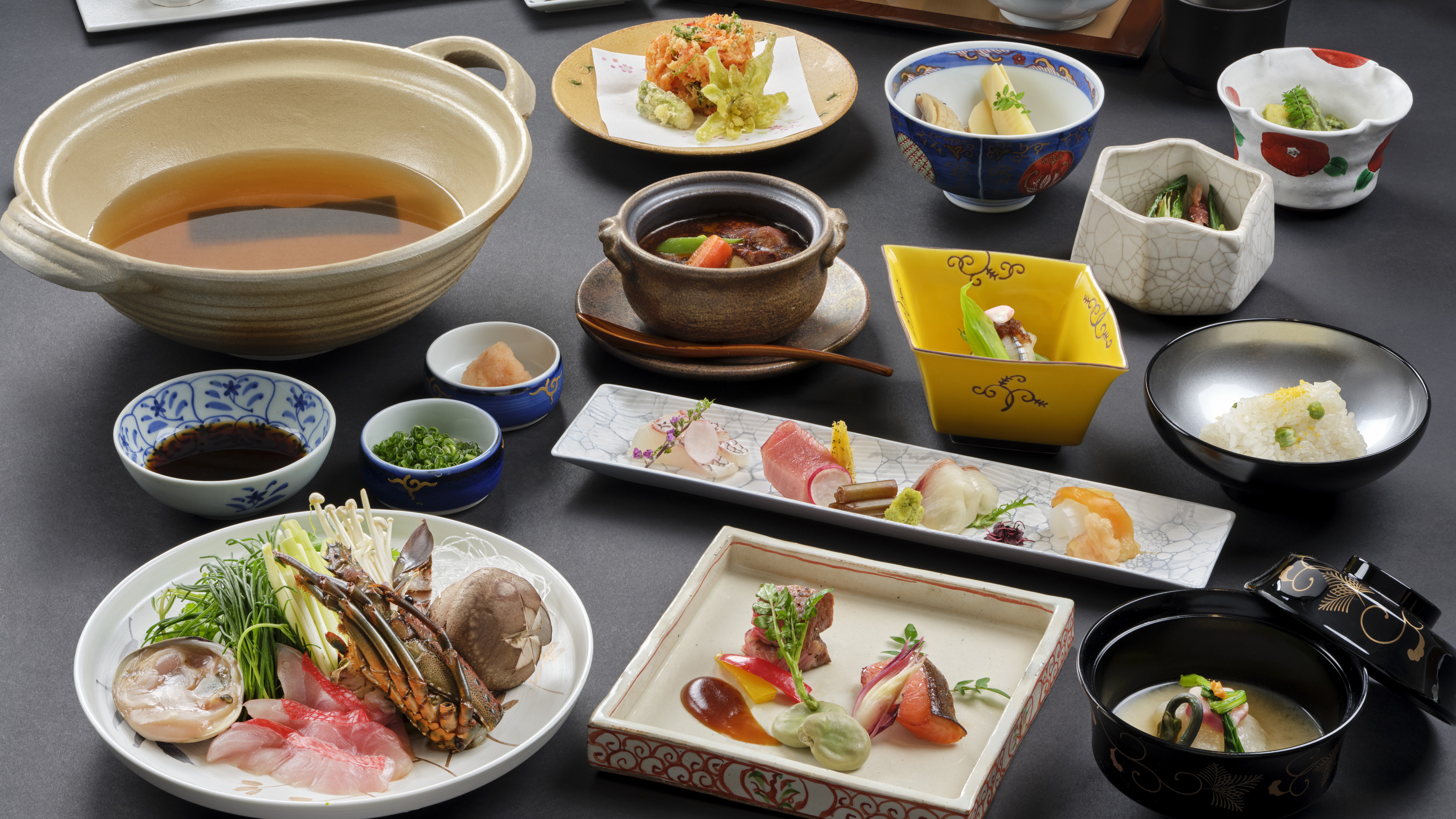 季節・仕入状況により、メニュー内容が変更になる場合がございます。