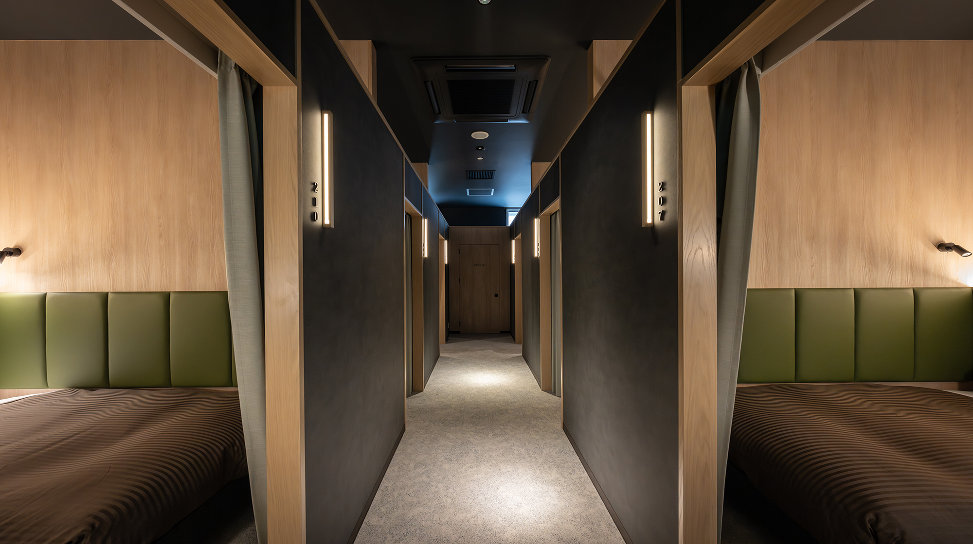 キャビン　廊下