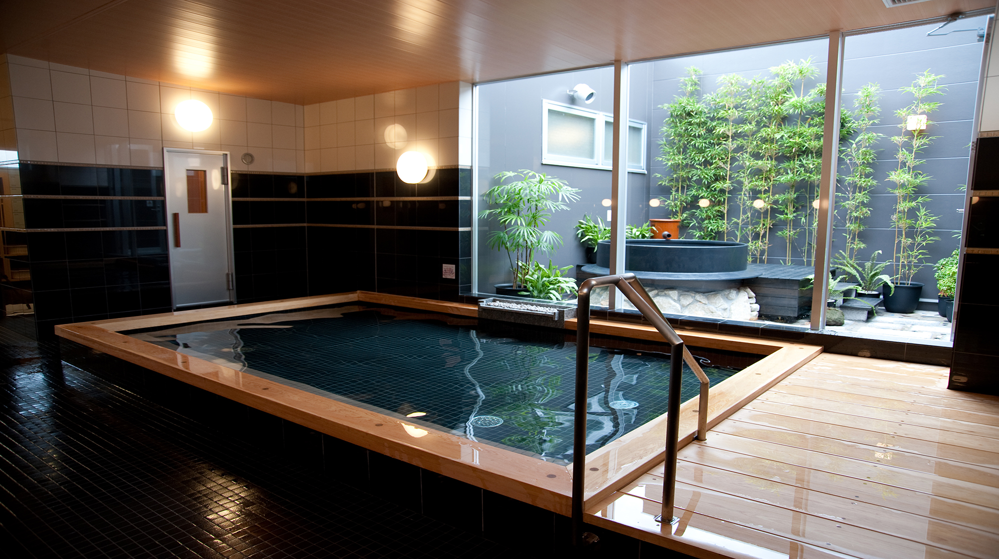 クインテッサホテル渡辺通　大浴場