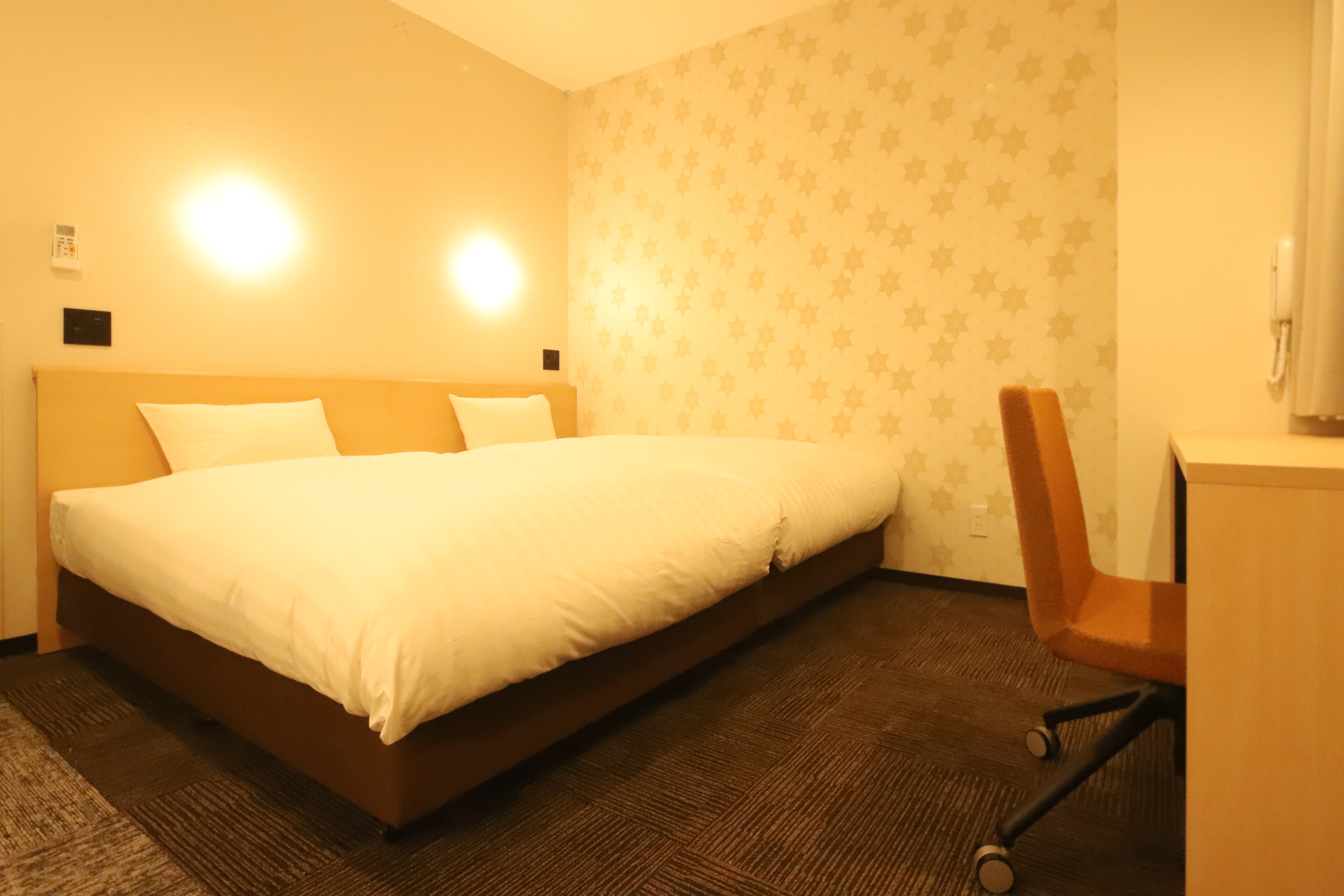 【エグゼクティブツイン】ベッド幅110cm 2台