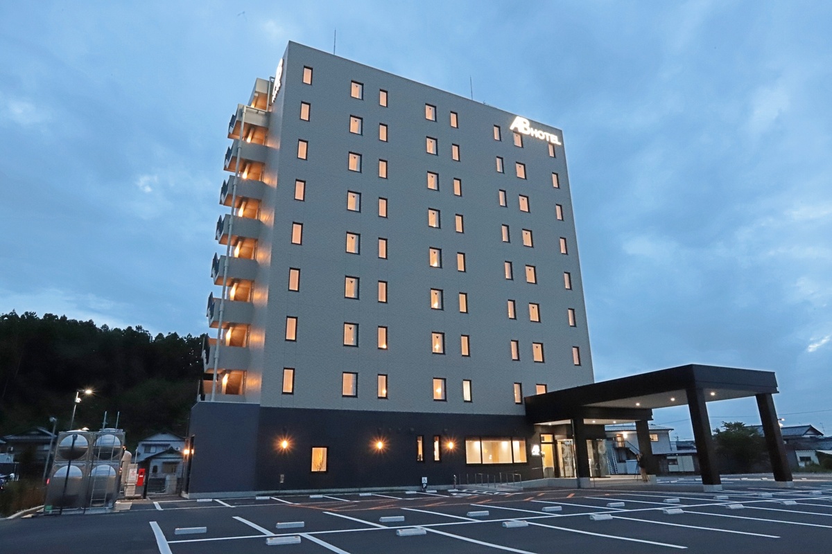 交通アクセス：北陸自動車道「武生ＩＣ」よりお車で約3分。