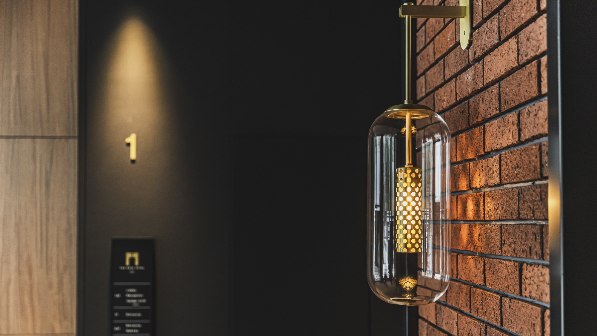 エレベーターホール（1F）