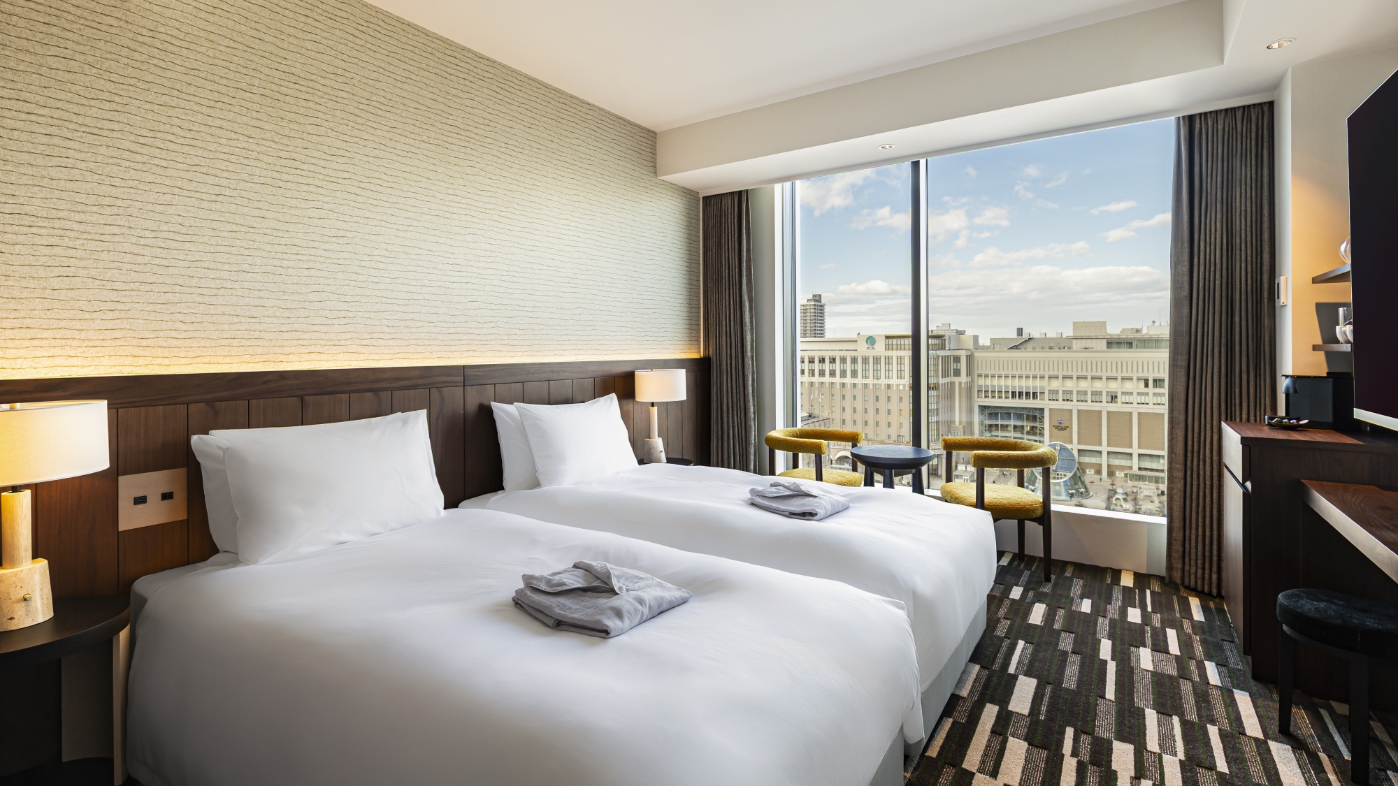 Essential エッセンシャルハリウッドツイン 禁煙