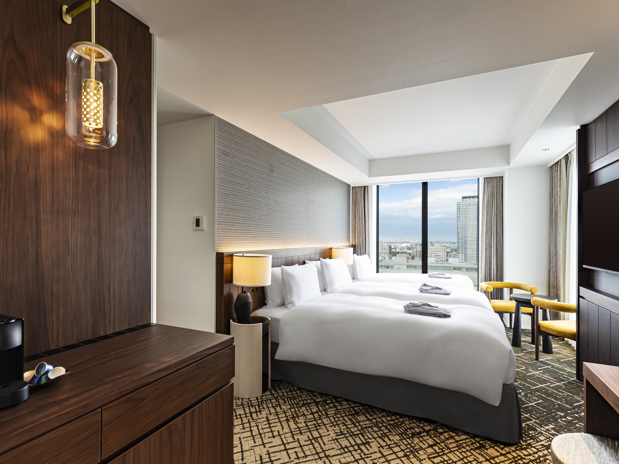 クラッシーハリウッドトリプル　禁煙