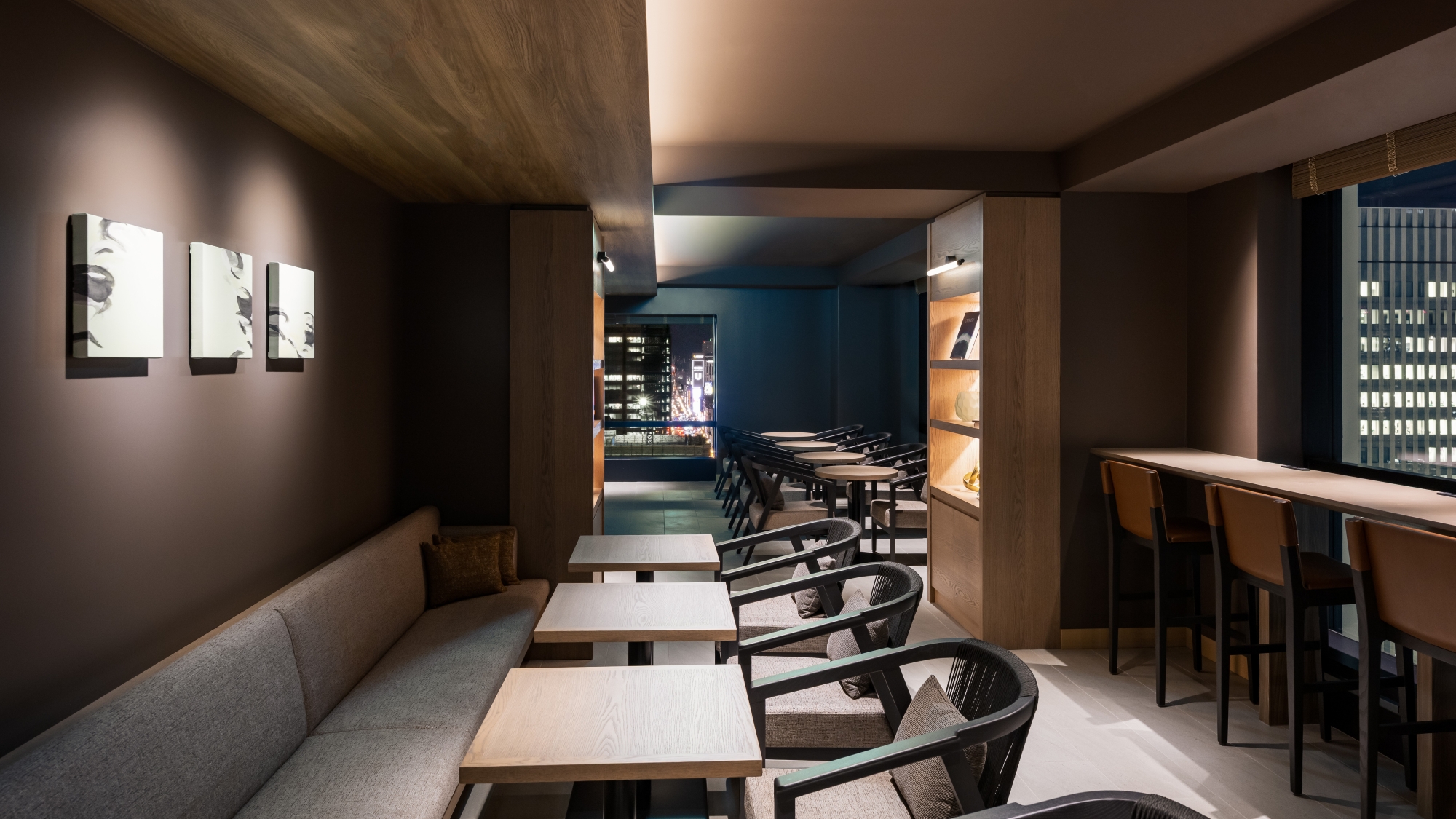 プレミアムラウンジ