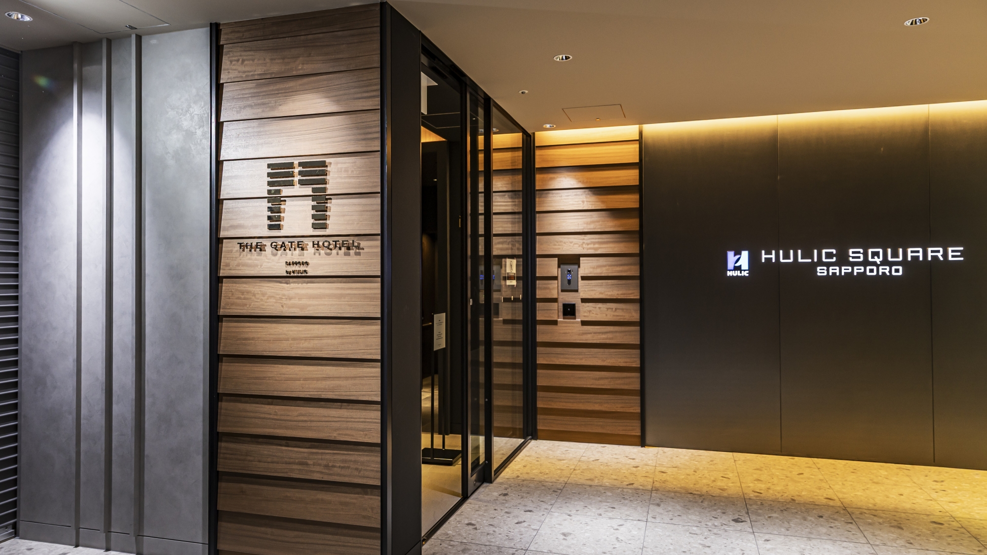 エントランス（B1F）