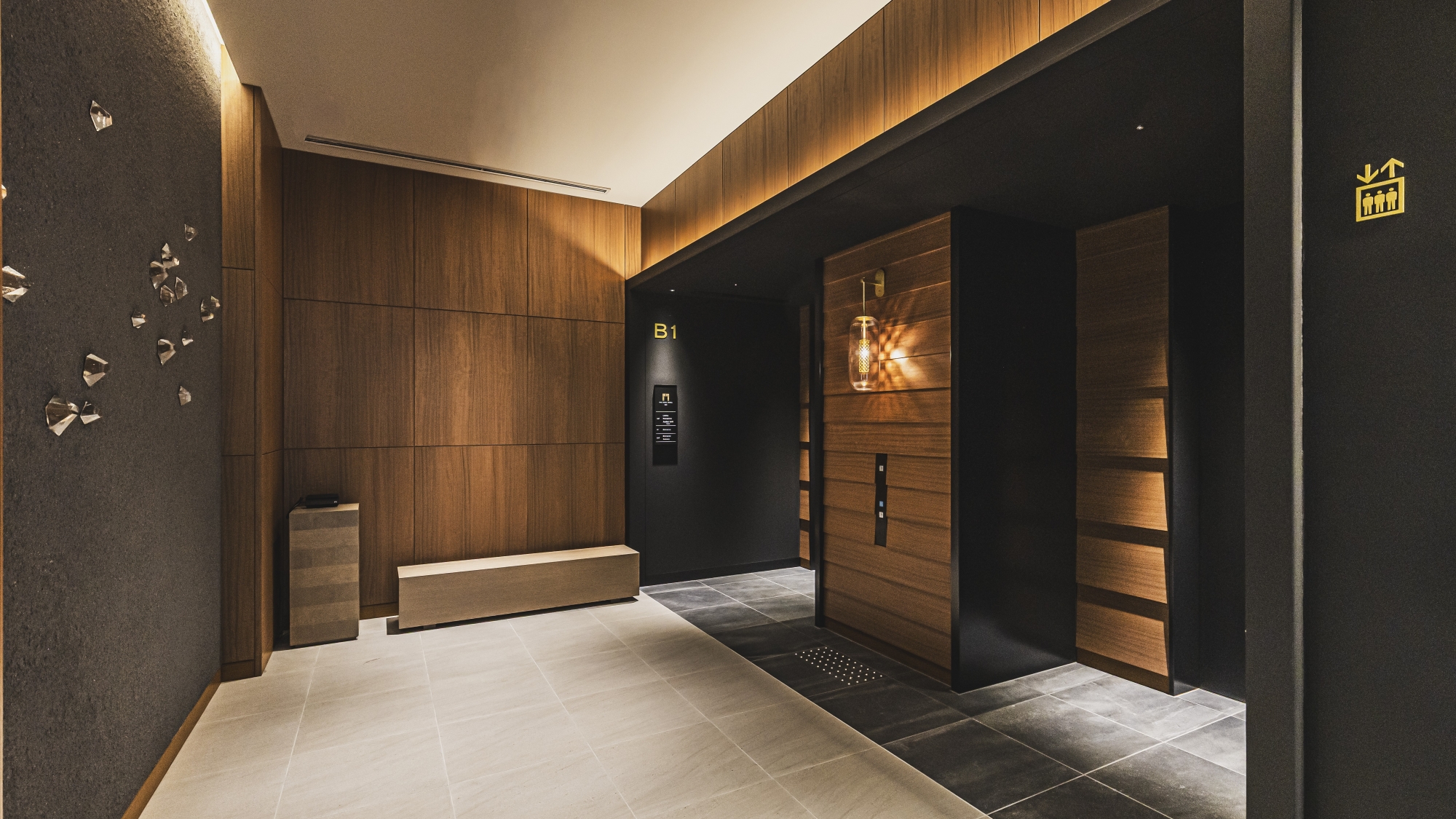 エントランス（B1F）