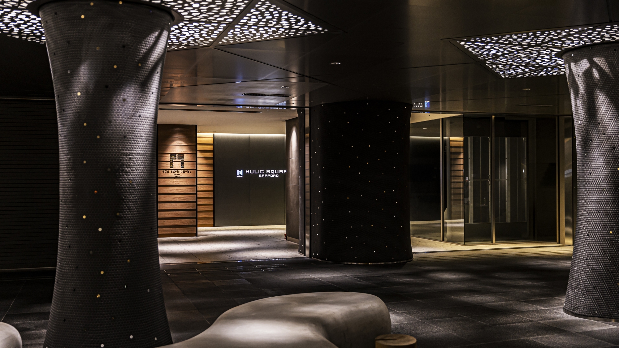 エントランス（B1F）