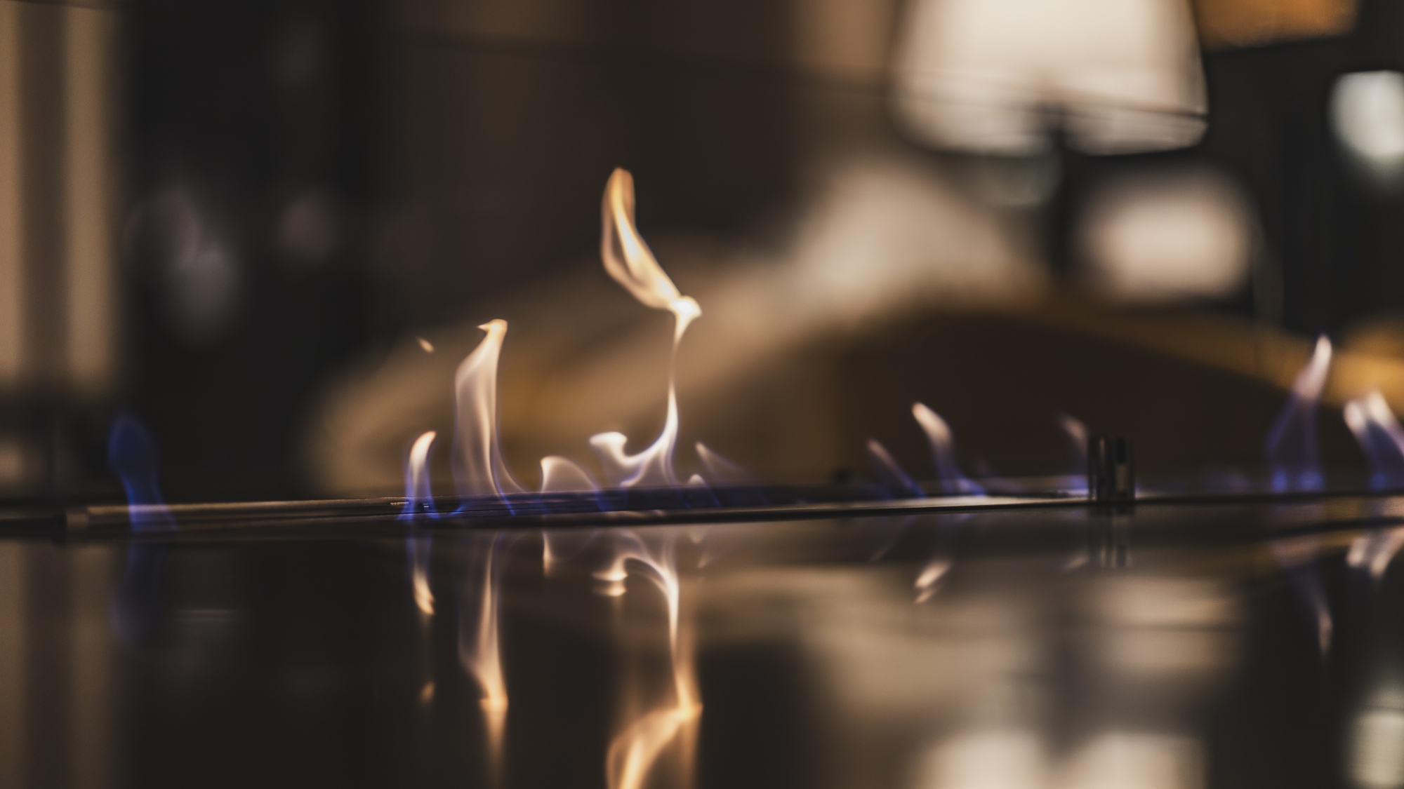 ロビーラウンジ_暖炉