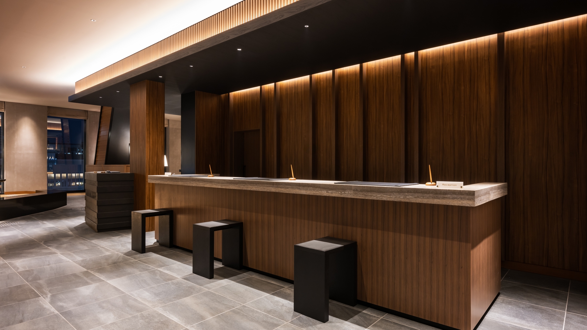 フロントカウンター